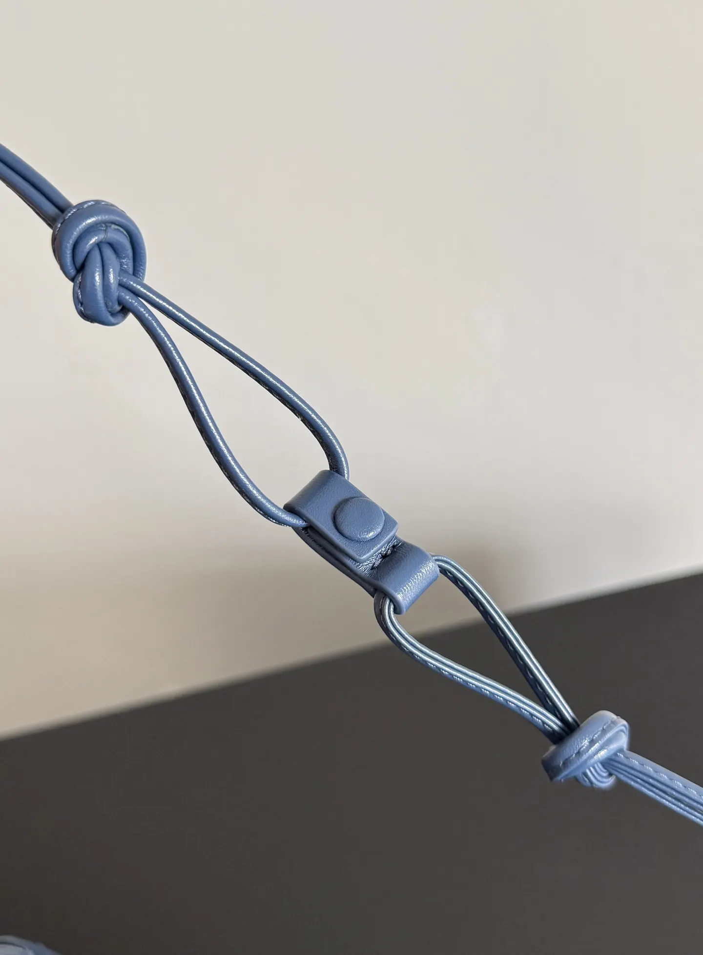 Bottega Veneta 尼龍 手拿包 精致手拿款