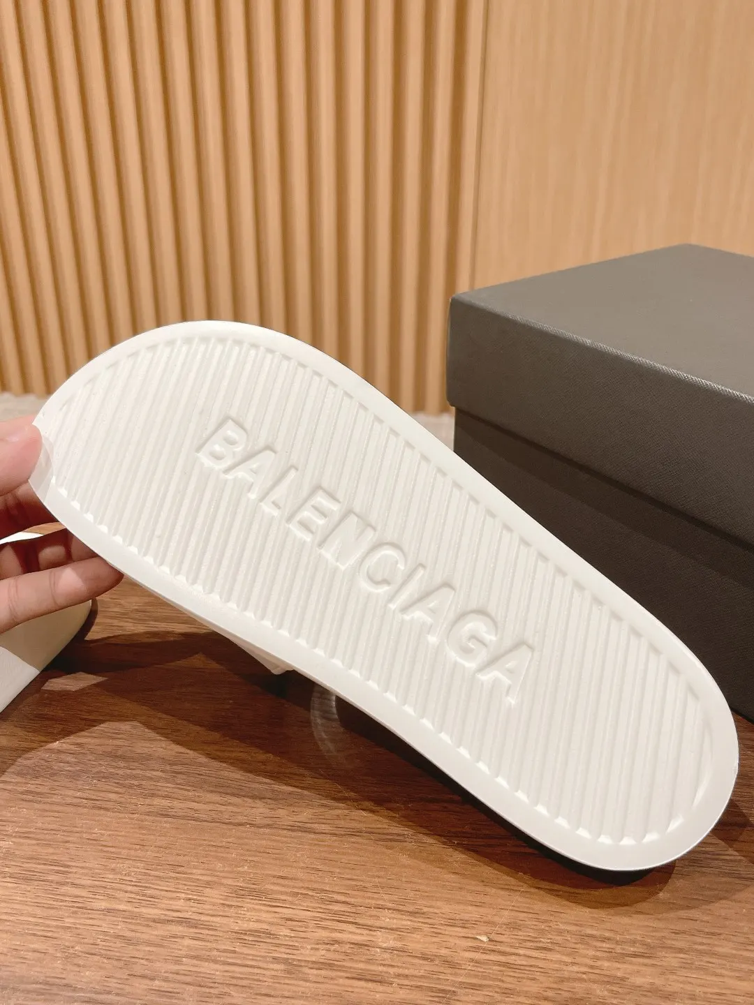 Balenciaga 牛皮 运动鞋 休闲运动