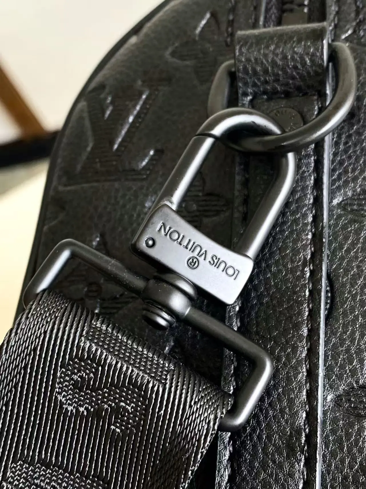 Louis Vuitton M26750 Monogram 手提包