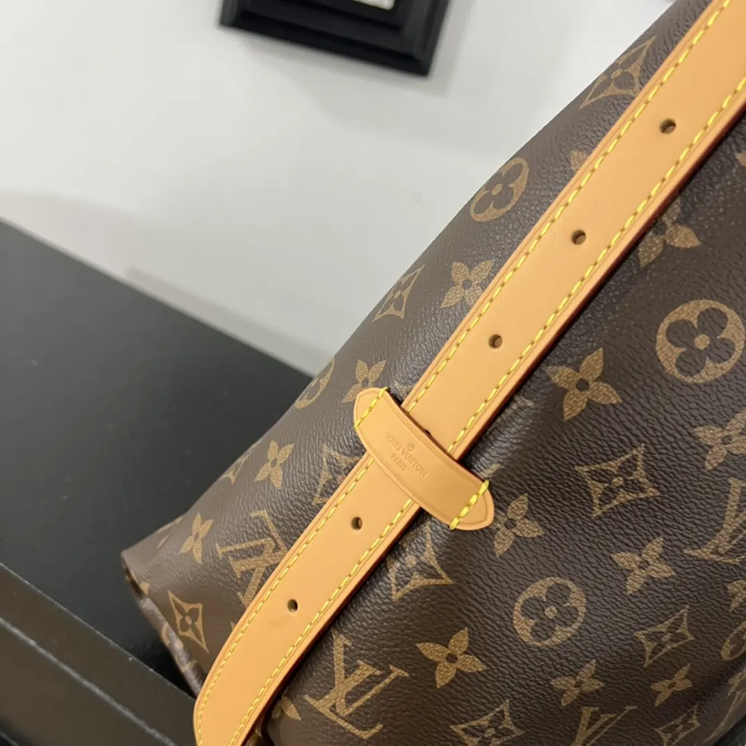 CarryAll 斜挎包 轻便斜挎款