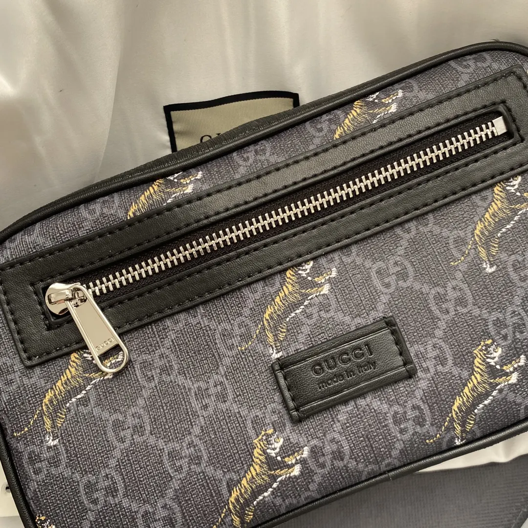 Gucci Belt Bag Casual Leather