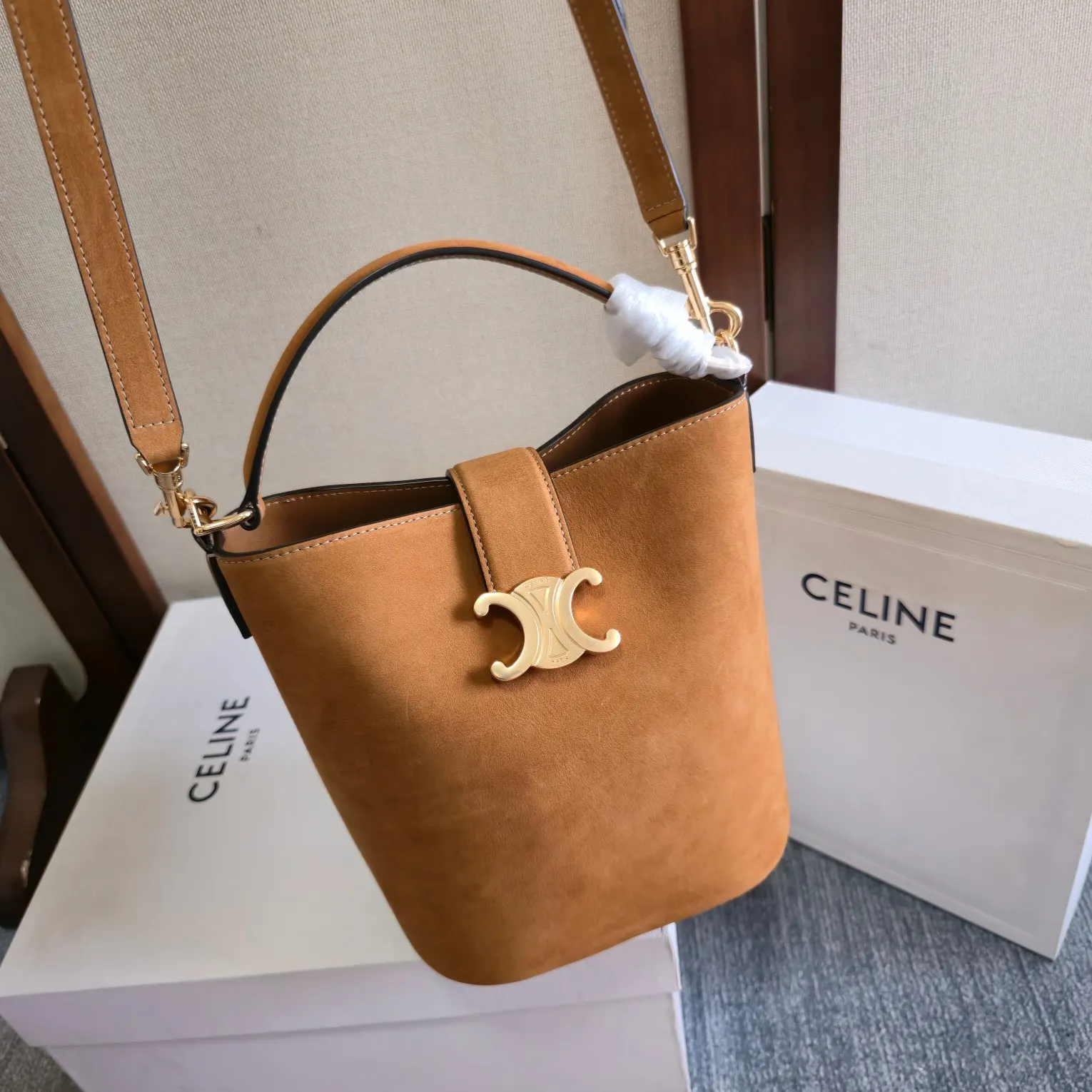 Black Gold Bucket Bag Casual