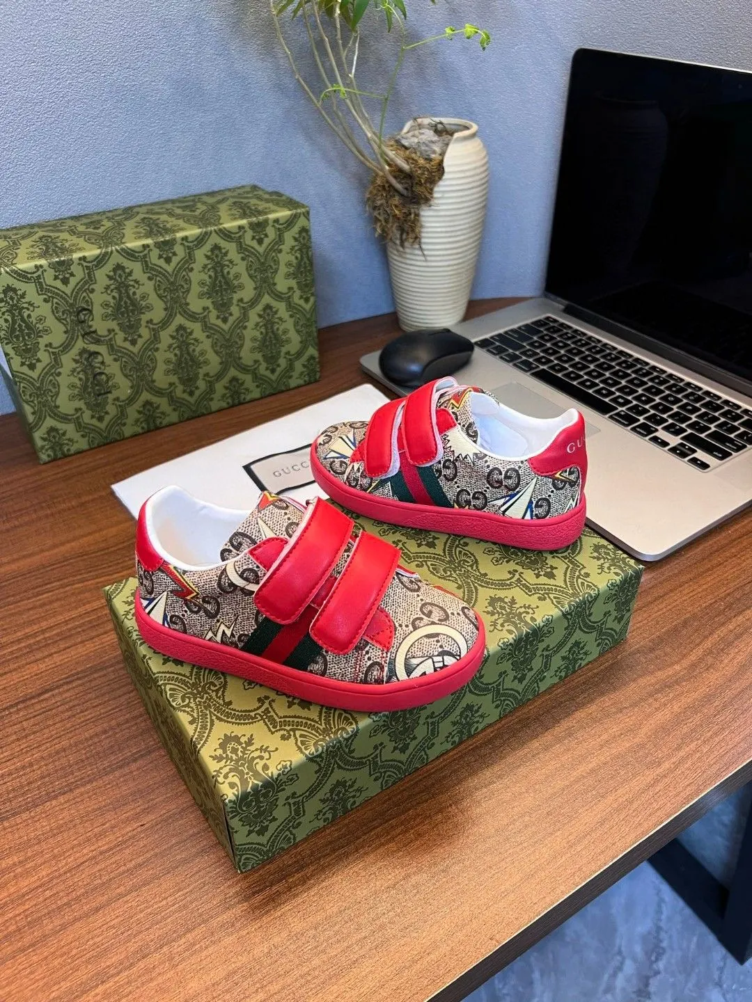 Gucci Logo休閒運動鞋