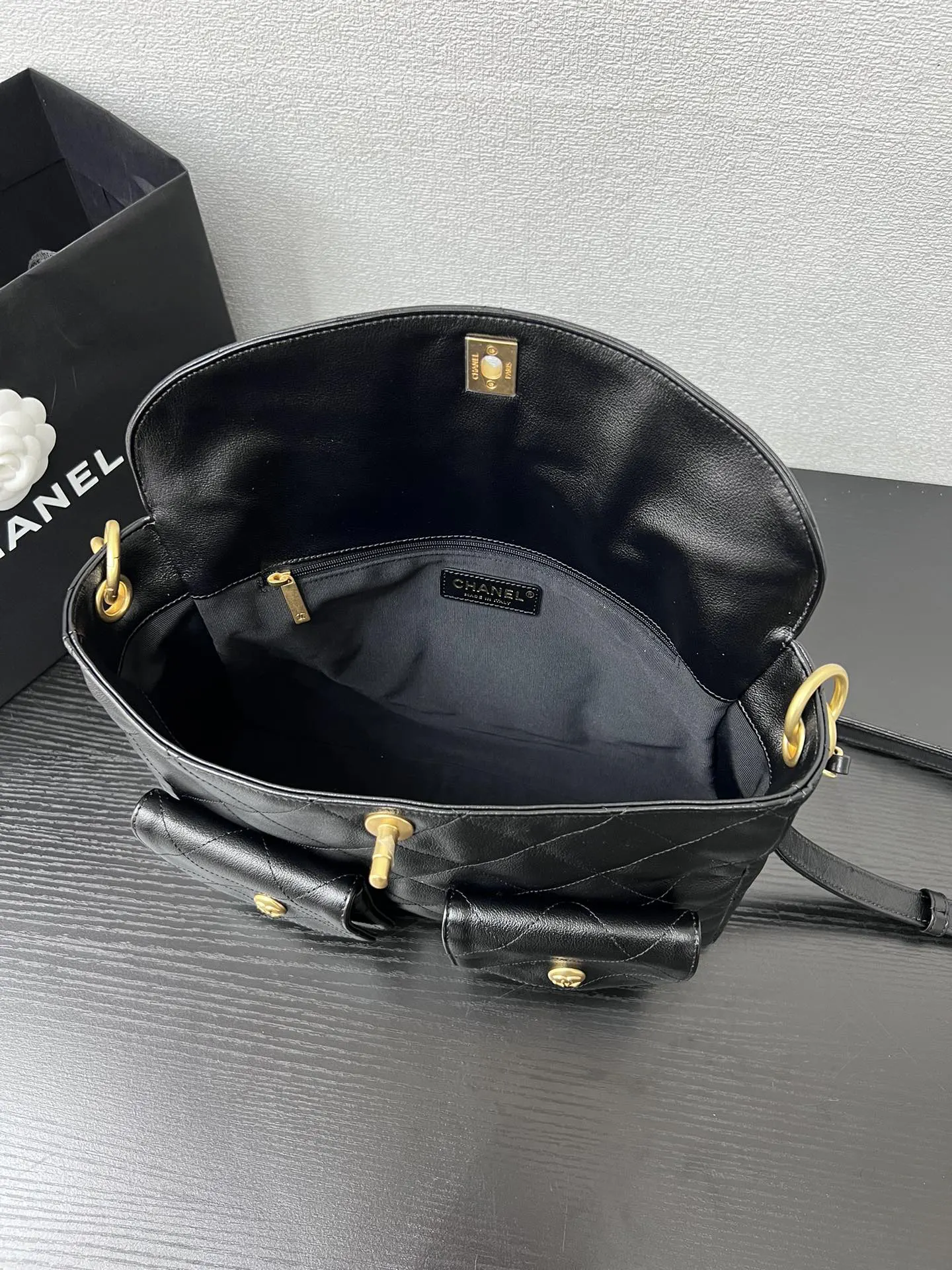 Chanel Cowhide Hobo Underarm Bag One Shoulder Back