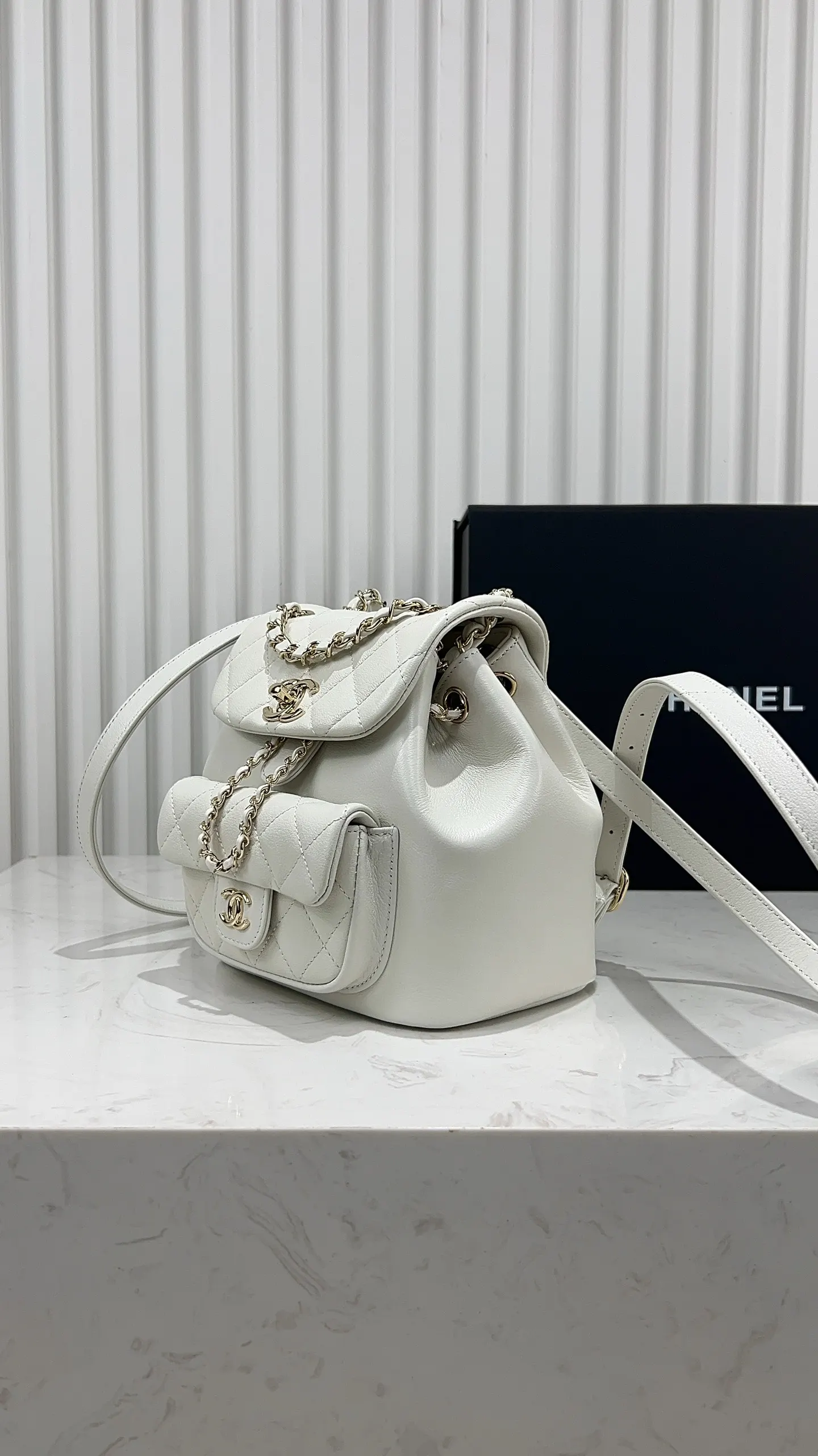 CHANEL 白色 小牛皮 雙肩包 实用雙肩款