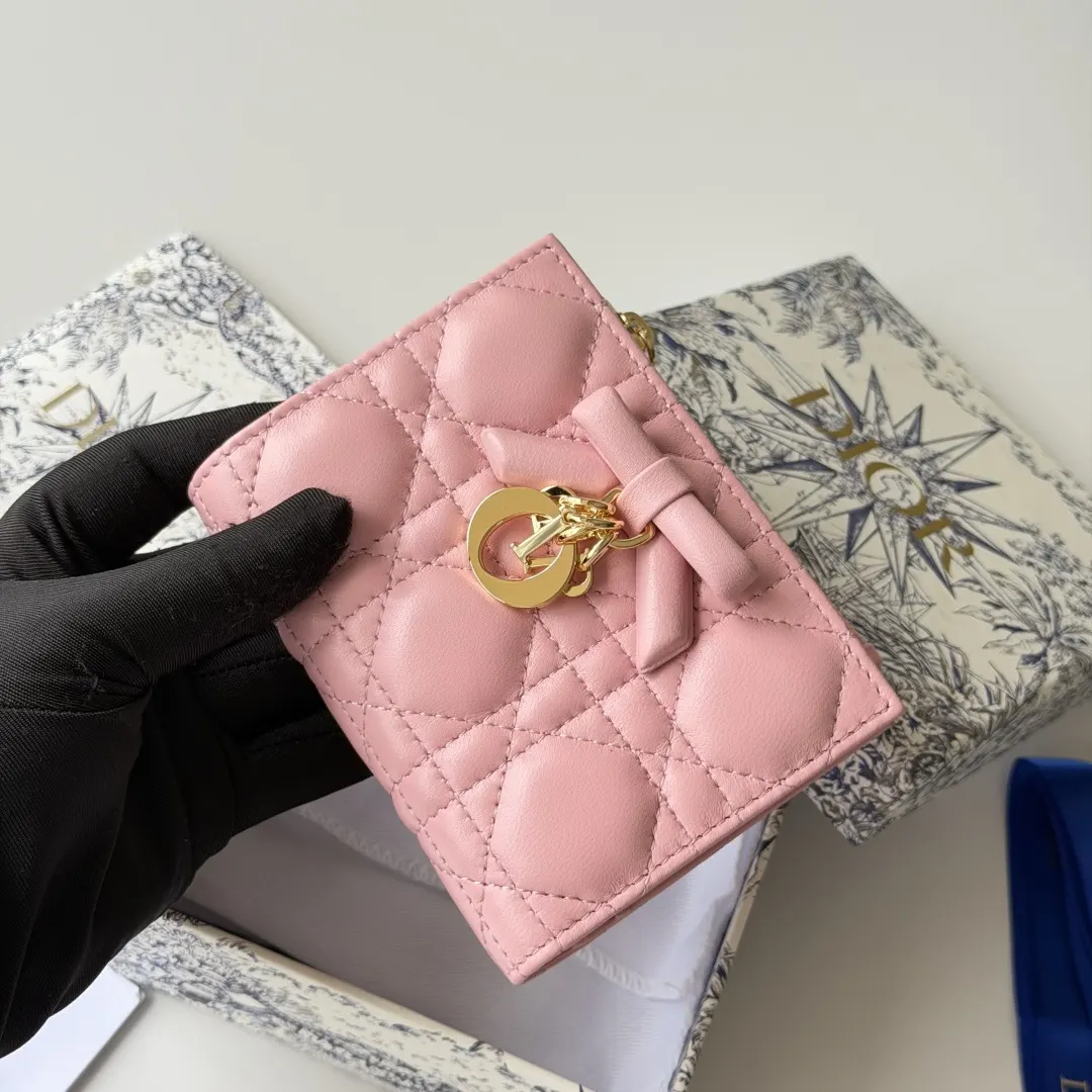 Dior 粉色羊皮迷你化妆包 收纳
