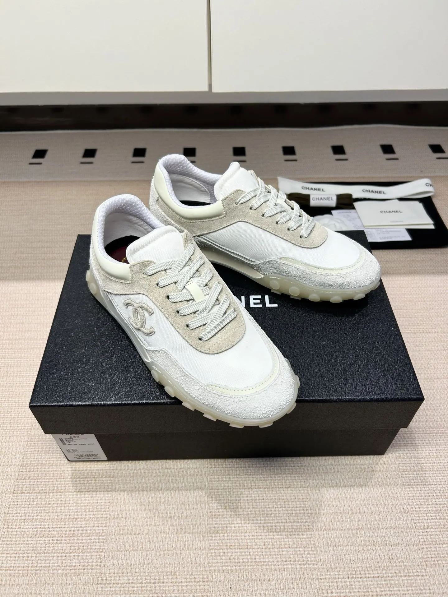 Chanel 白色/红色 皮革 乐福鞋