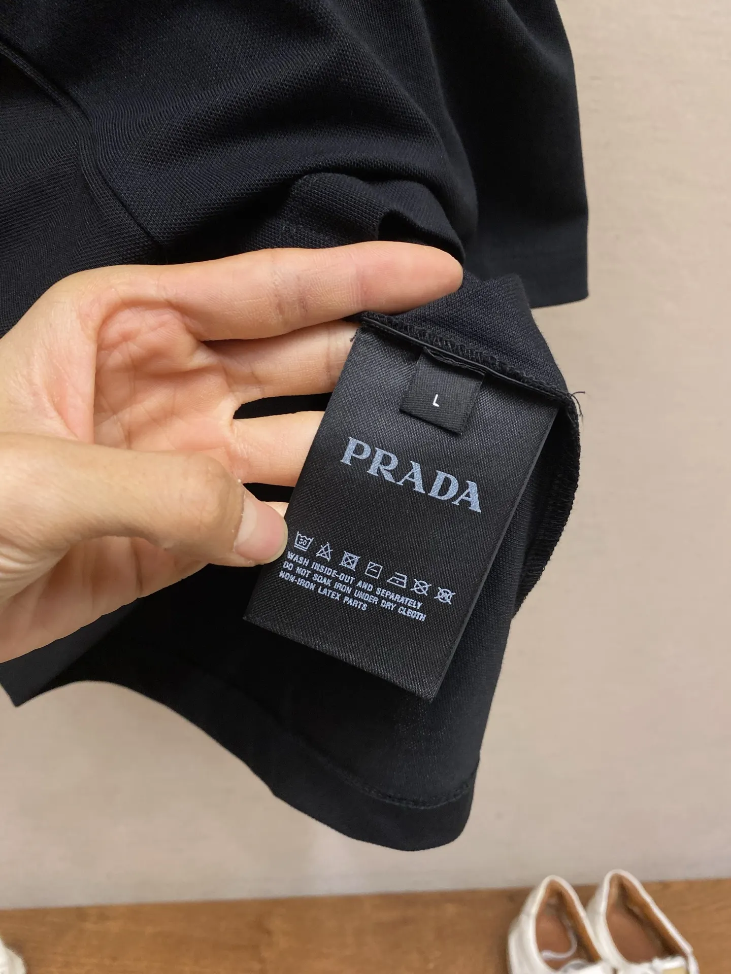 PRADA 棉质 针织 Logo 针织衫 休闲百搭款