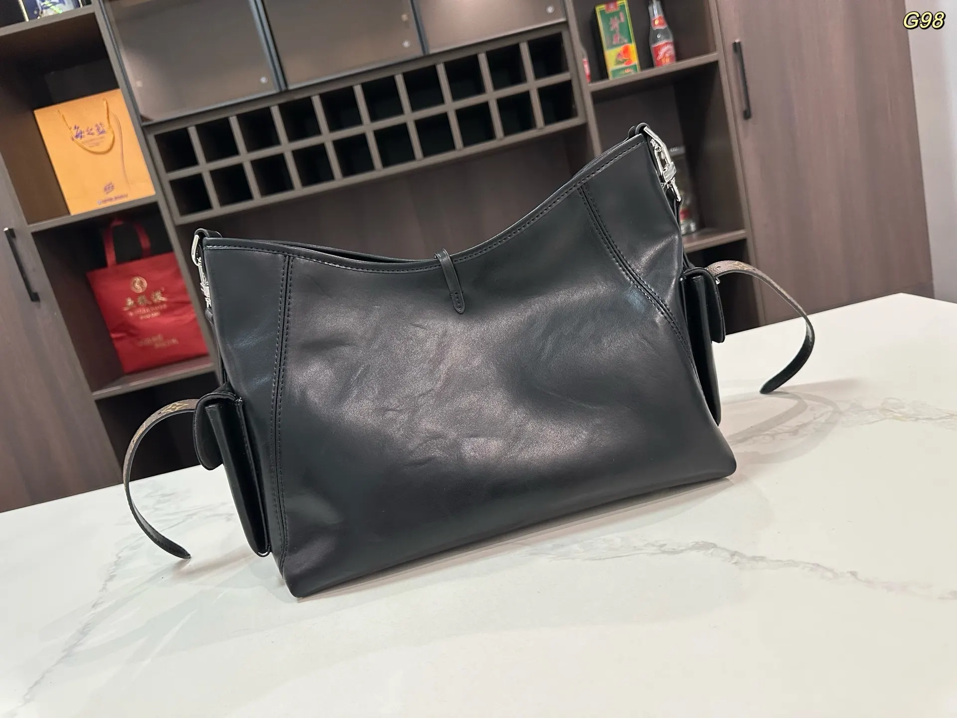 LV CarryAll Ca 托特包 大容量托特款