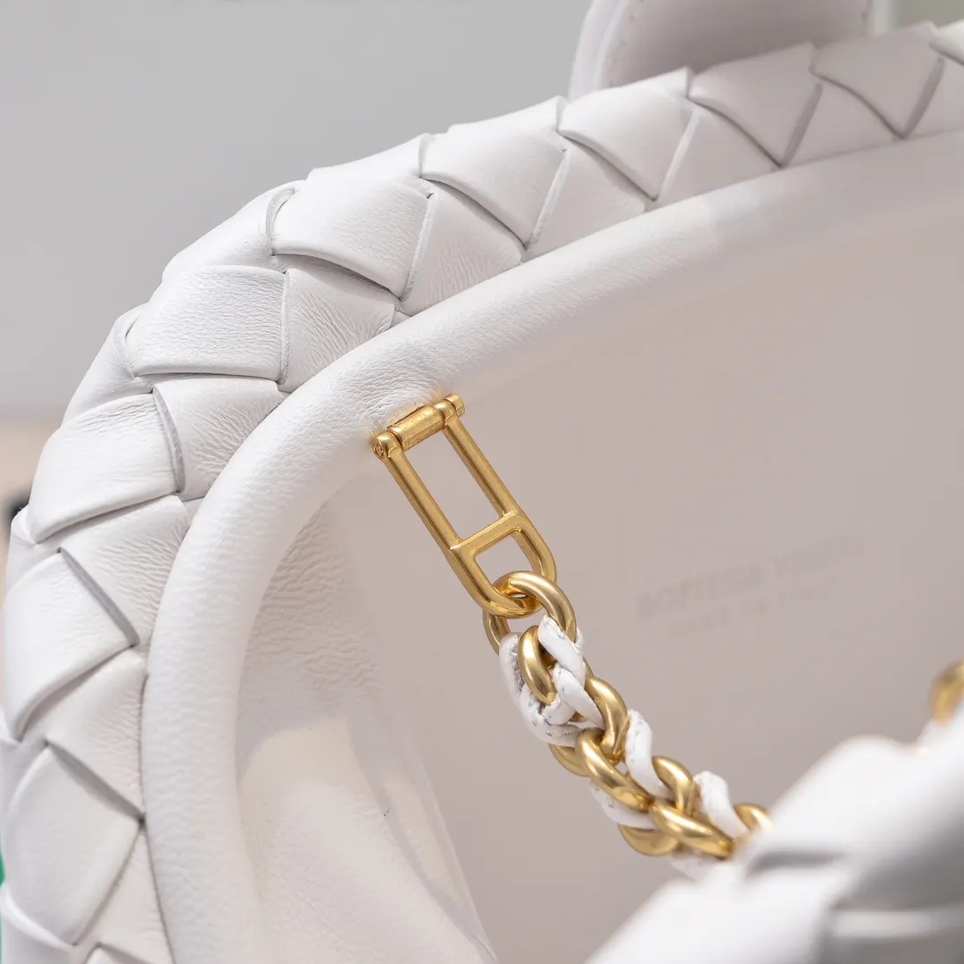 Bottega Veneta 羊皮 鏈條包 精致鏈條款