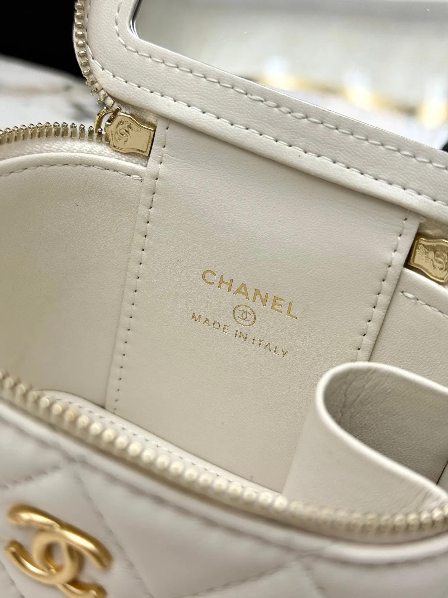 CHANEL 金色 羊皮 链条包 精致链条款