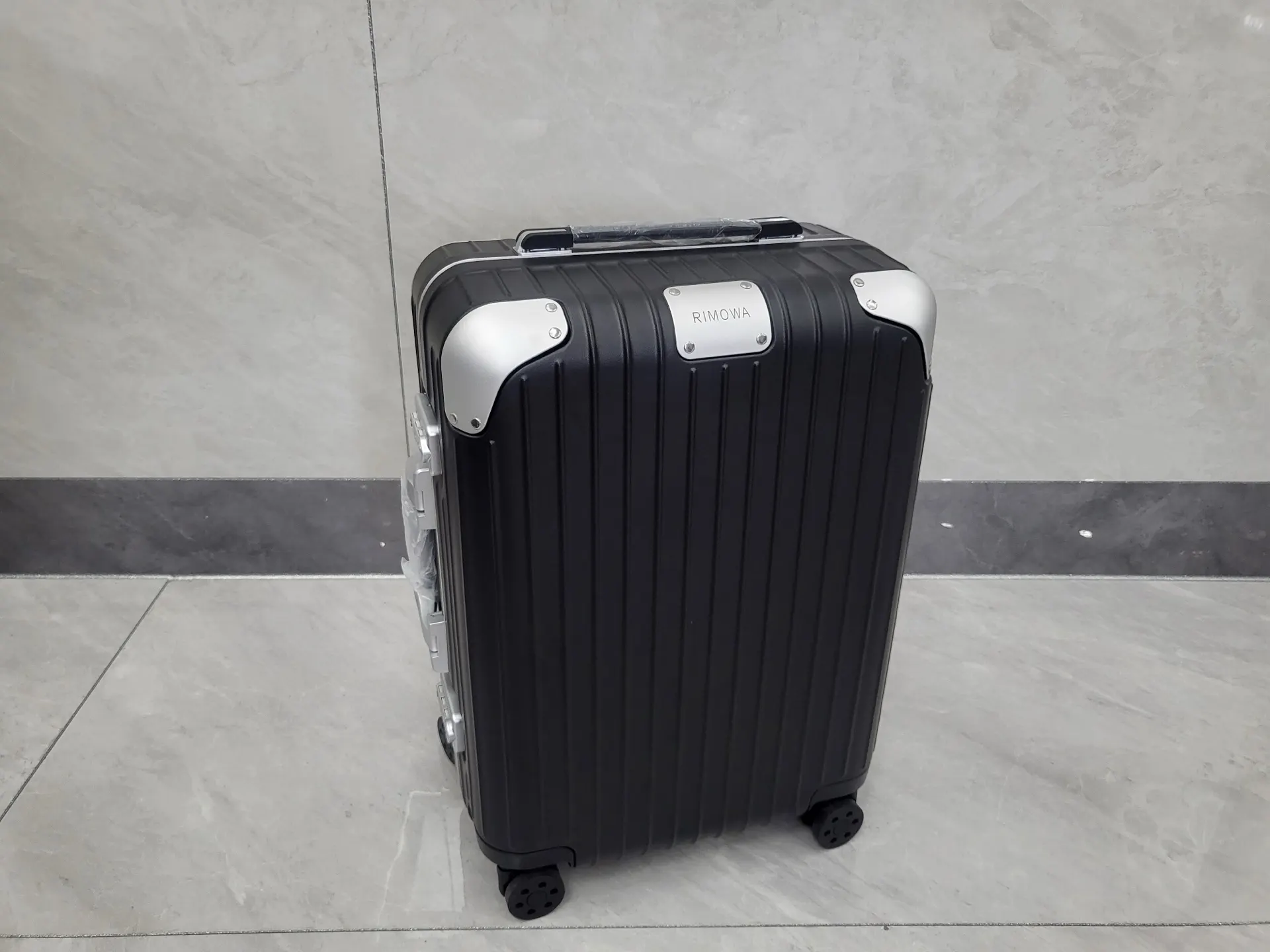 黑色 行李箱 旅行拉杆款 轻便出行款