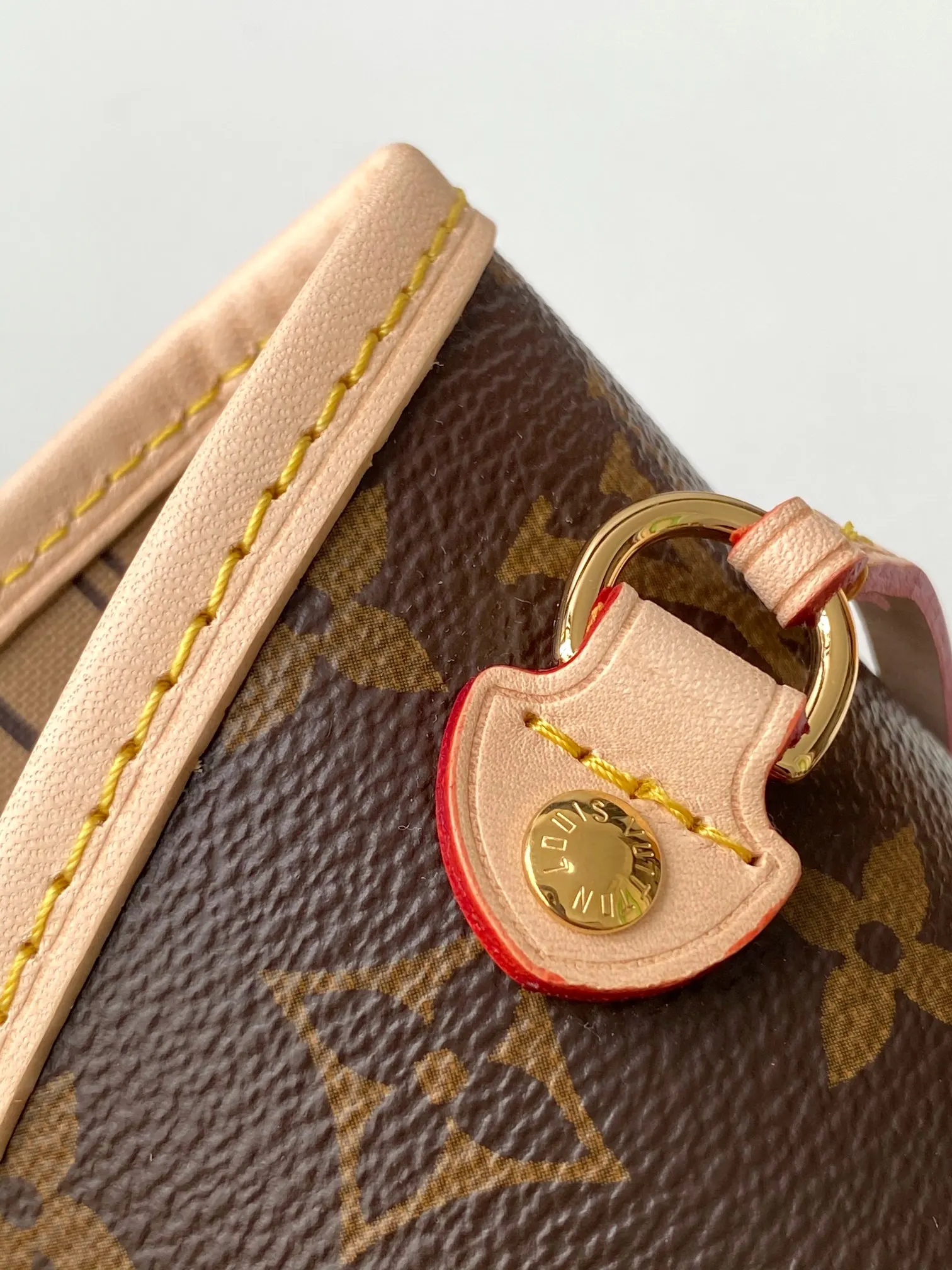 LV Neverfull 金色 牛皮 手拿包 精致手拿款