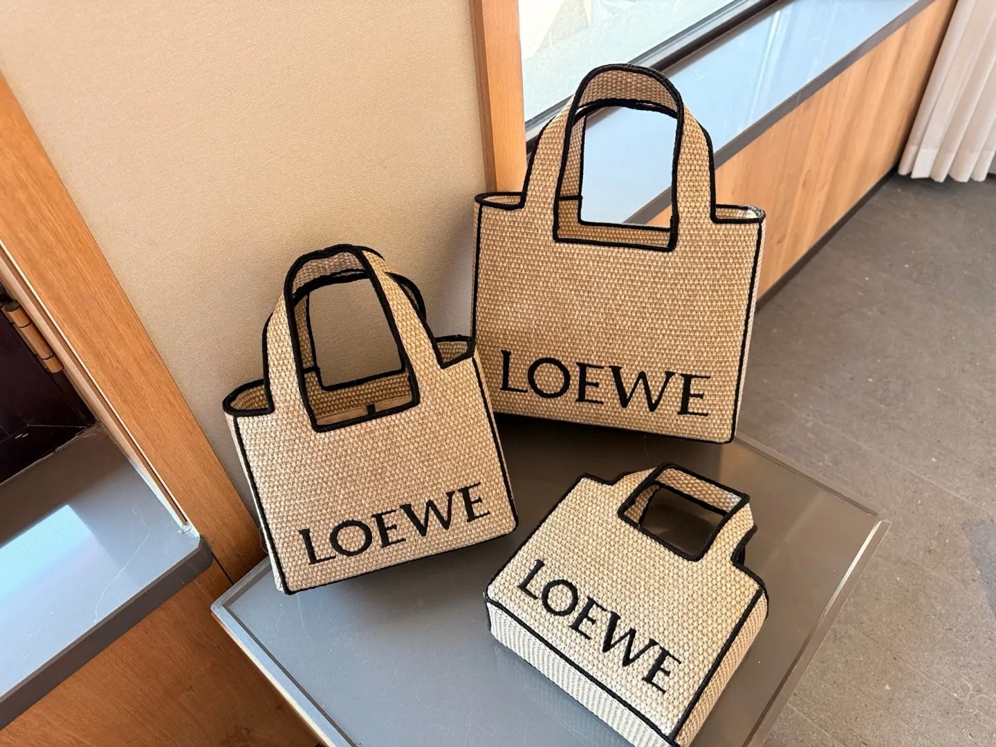 Loewe 推荐 罗意威 Anagra 手提包 通勤手提款