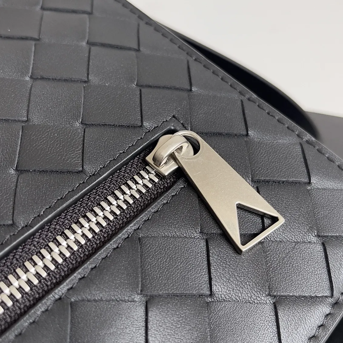 Bottega Veneta 手拿包 精致手拿款