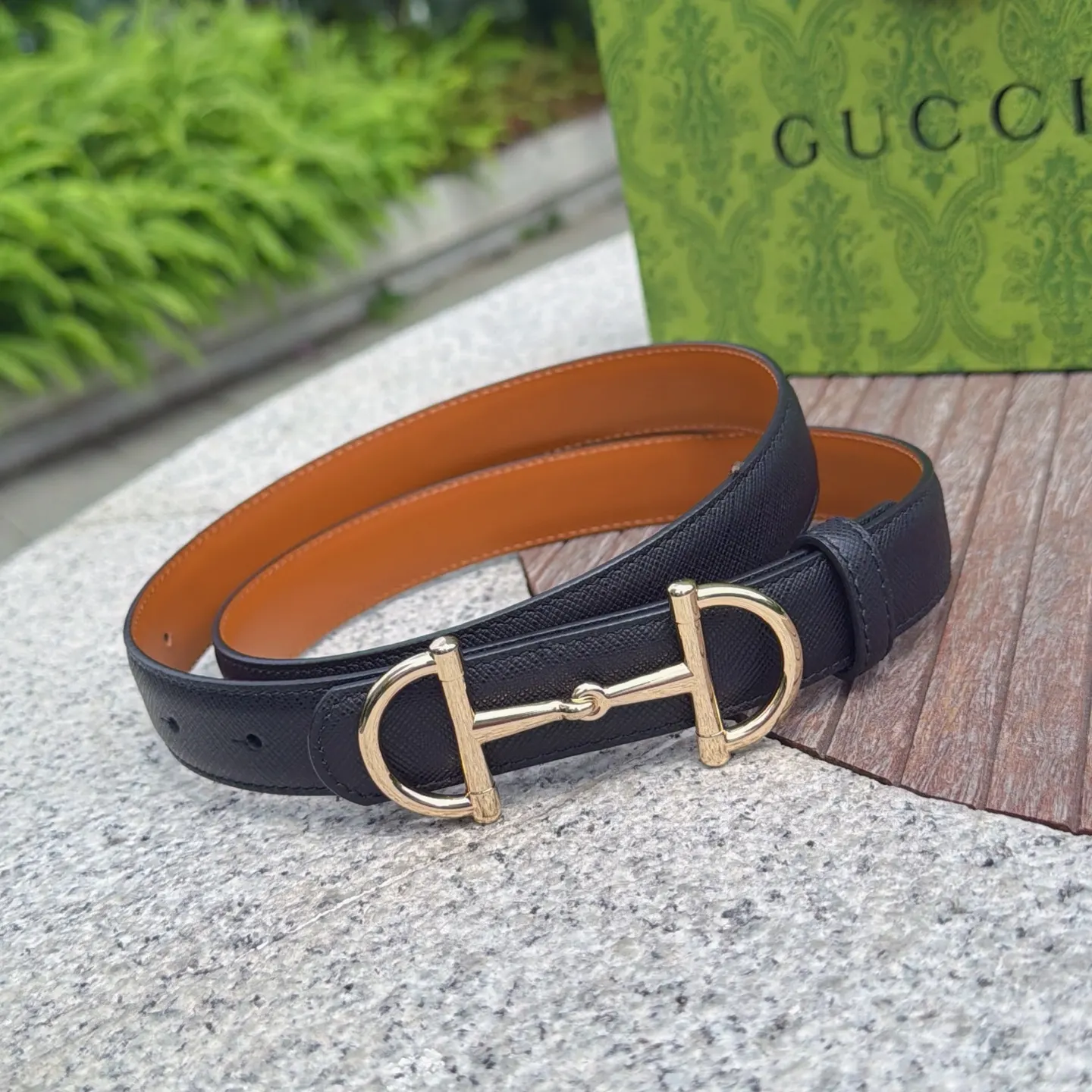 Gucci 双G扣牛皮双面腰带 商务休闲款