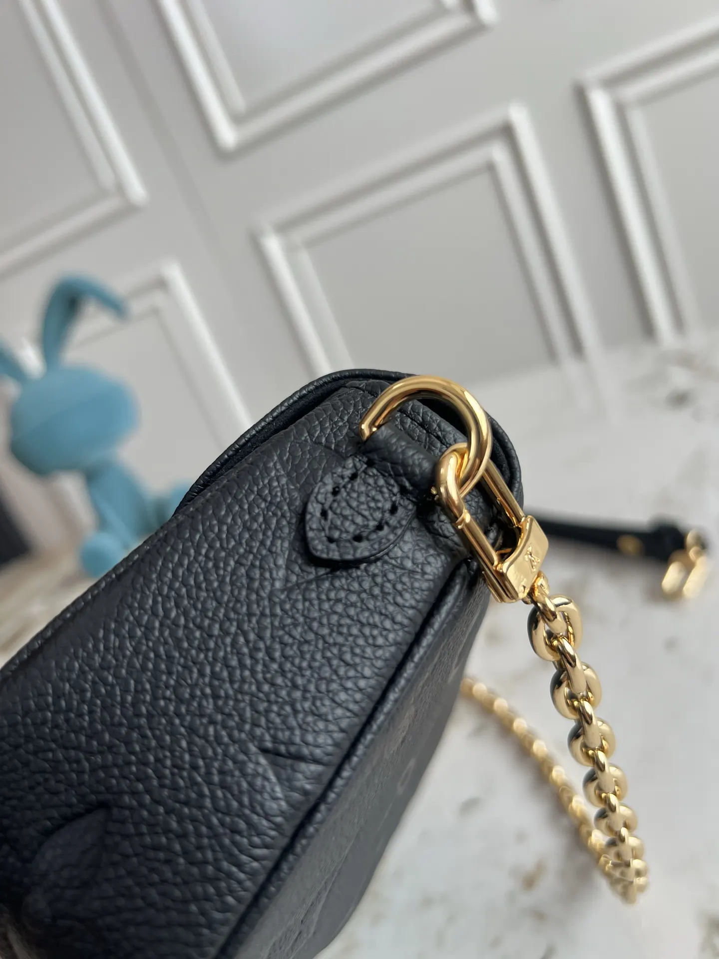 Louis Vuitton M82154 黑色 Monogram 链条包