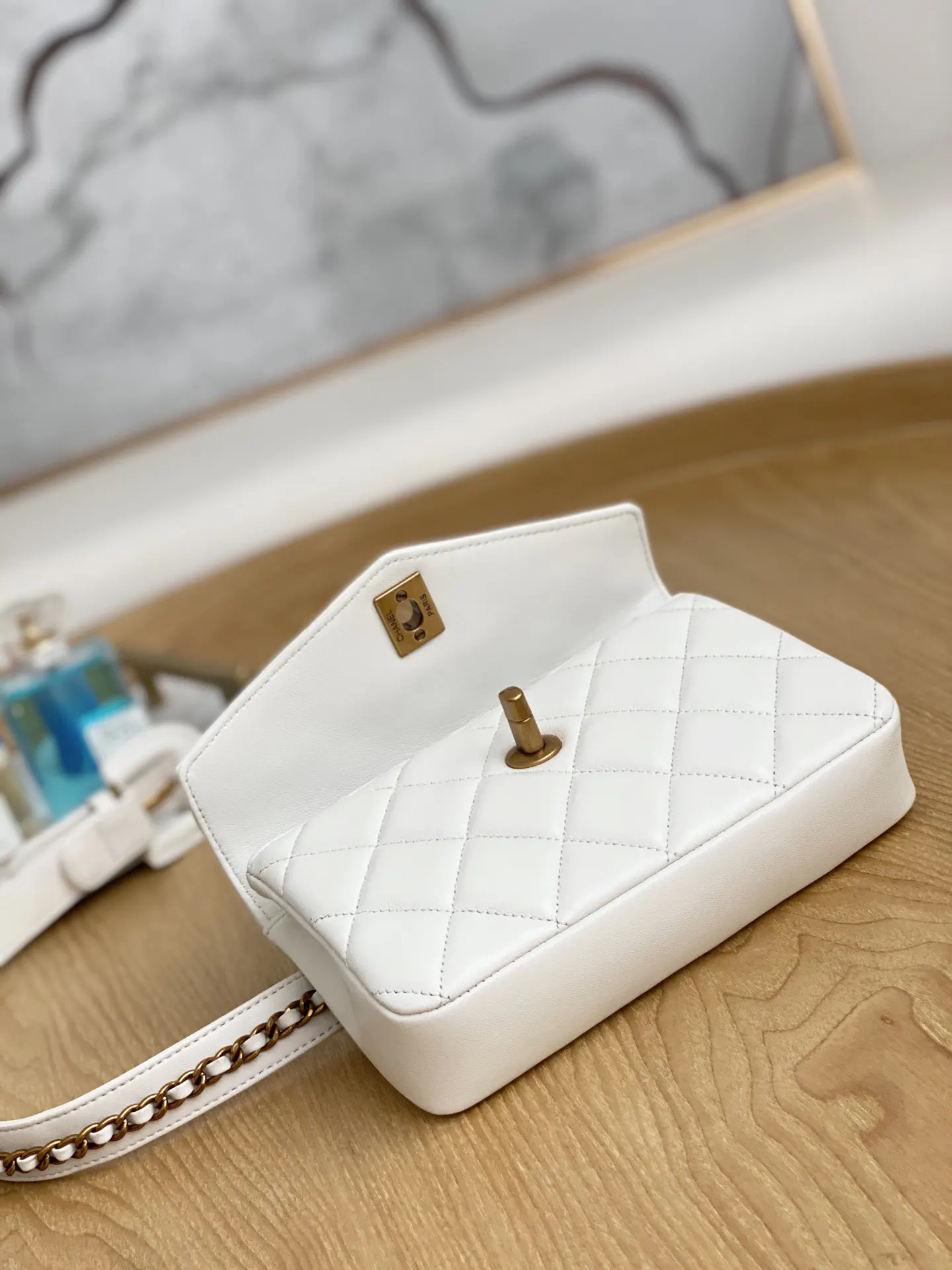 CHANEL 羊皮 真的是美的不要不要的 各种喜欢难以言表 腰包 休闲腰包款