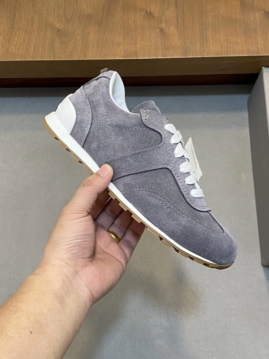 Brunello Cucinelli SS White Sneakers Casual Versatile Image 4 Brunello Cucinelli SS White Sneakers Casual Versatile Image 4