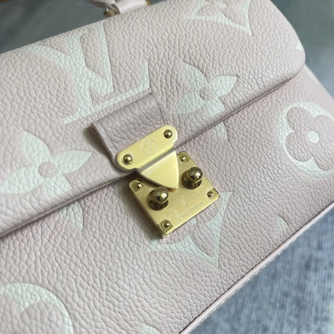 Chain Bag Leather