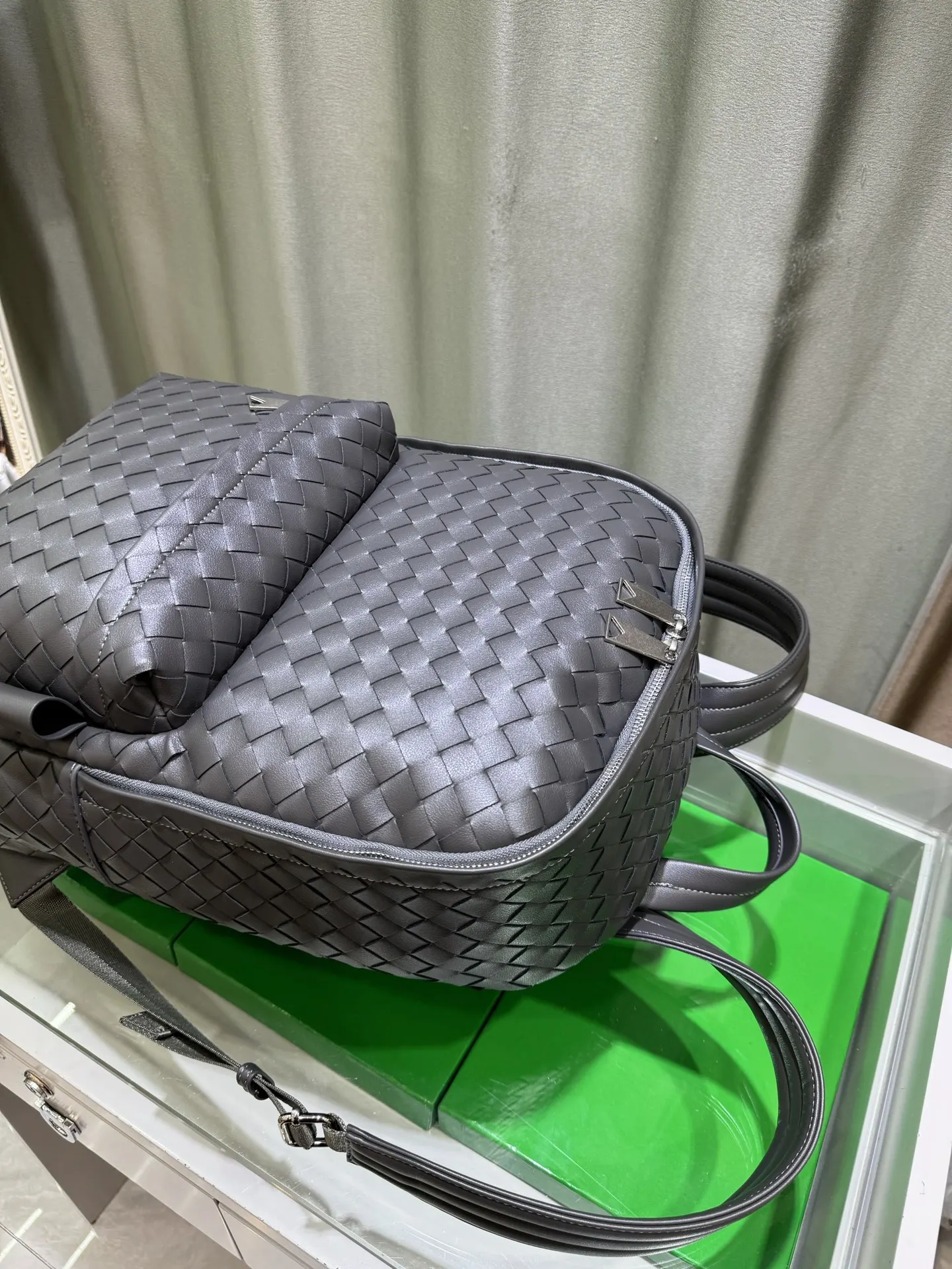 Bottega Veneta 小牛皮 雙肩包 实用雙肩款