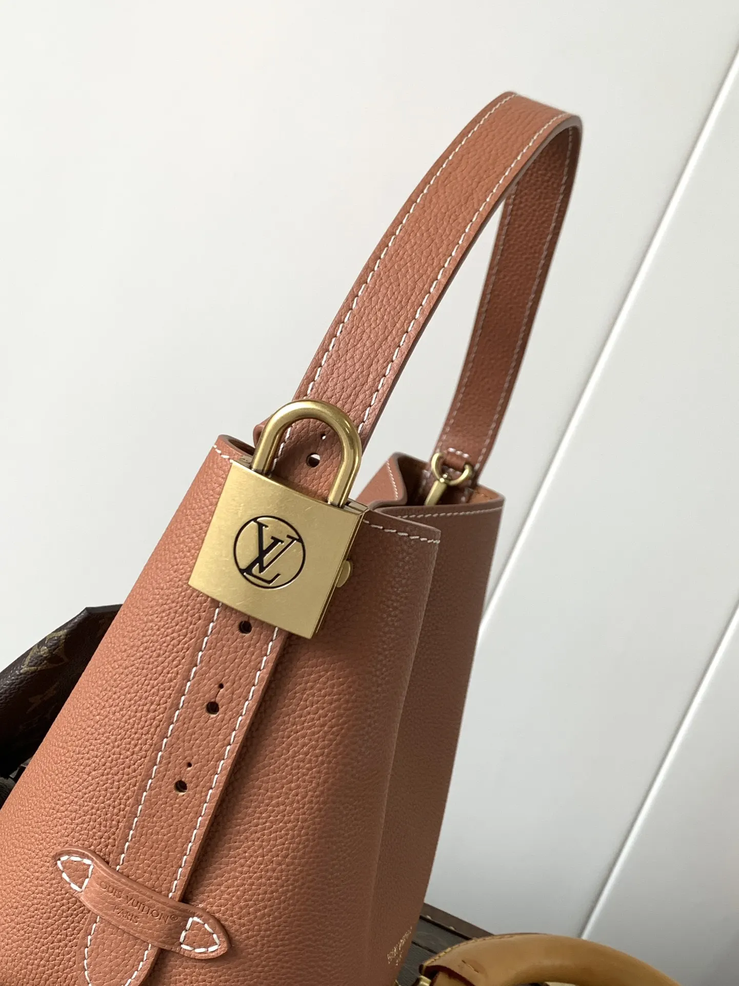 LV 黑色 棕色 牛皮 收納包 旅行收納款