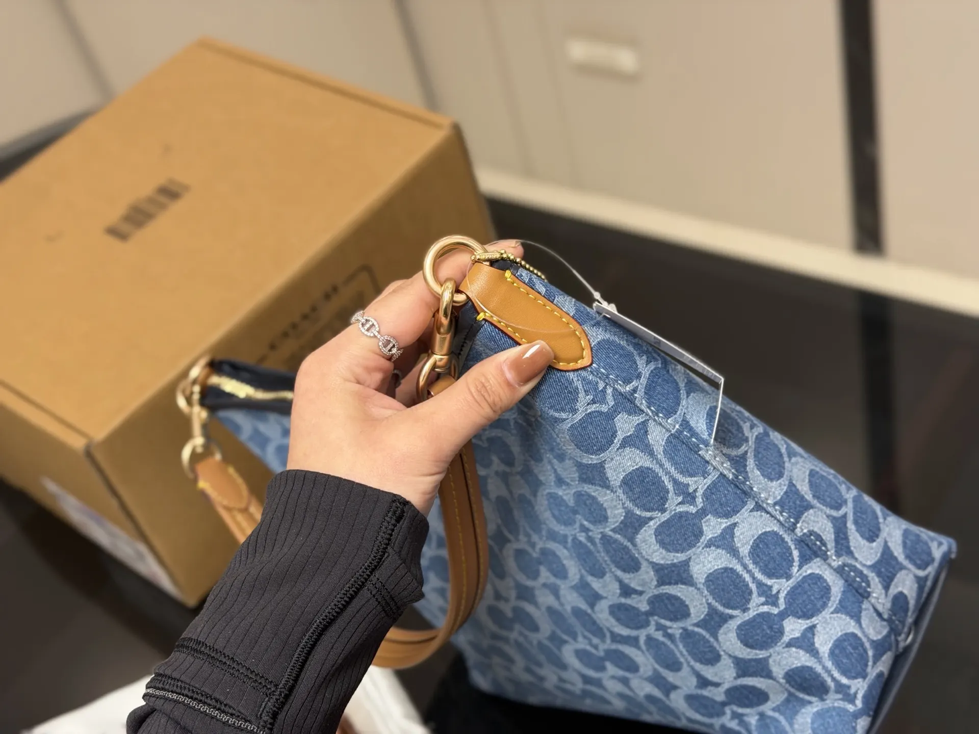 Coach 盒 腋下包 复古腋下背款