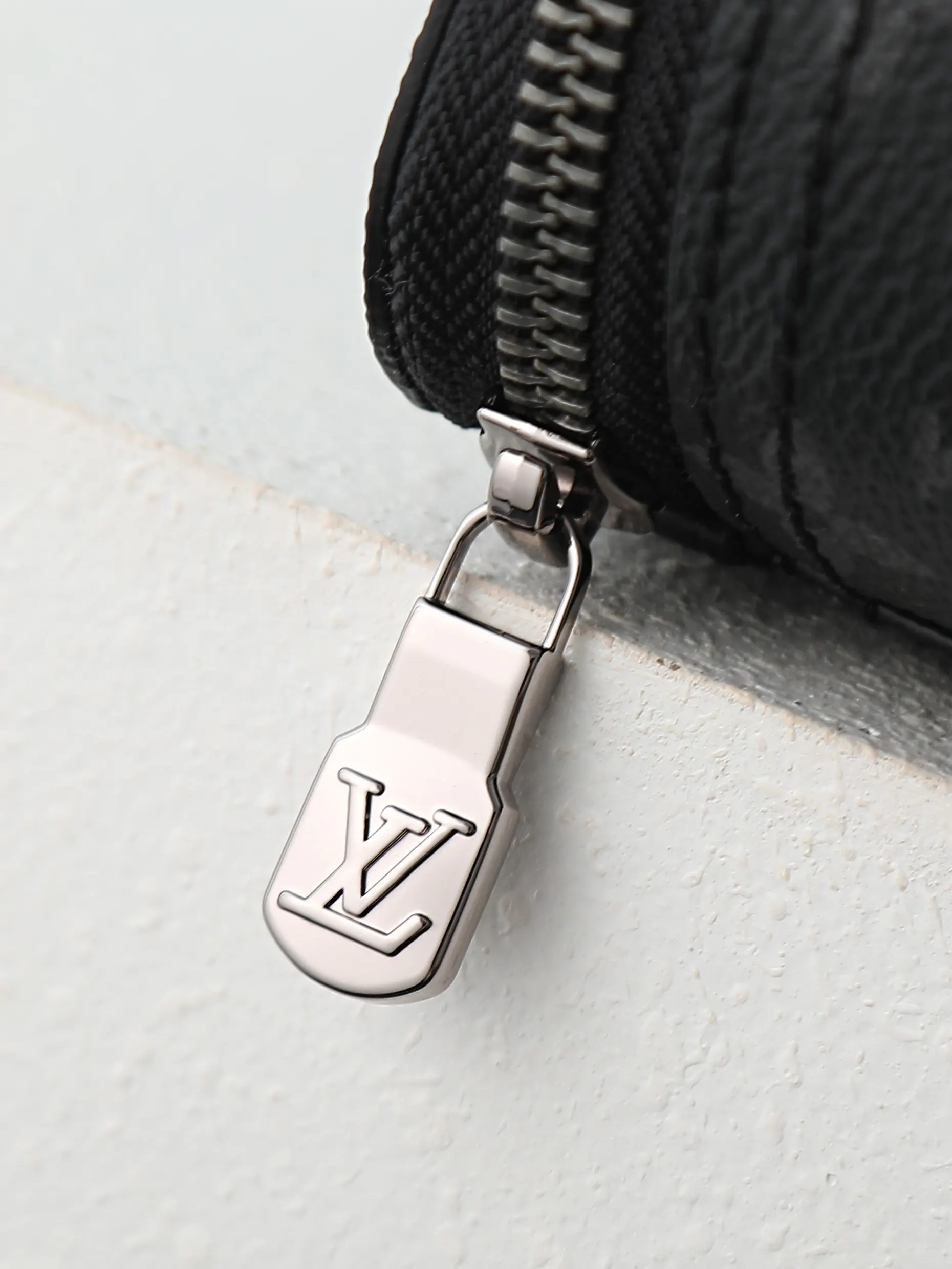 Louis Vuitton Suitcase Travel Lightweight Leather Image 9 Louis Vuitton Suitcase Travel Lightweight Leather Image 9