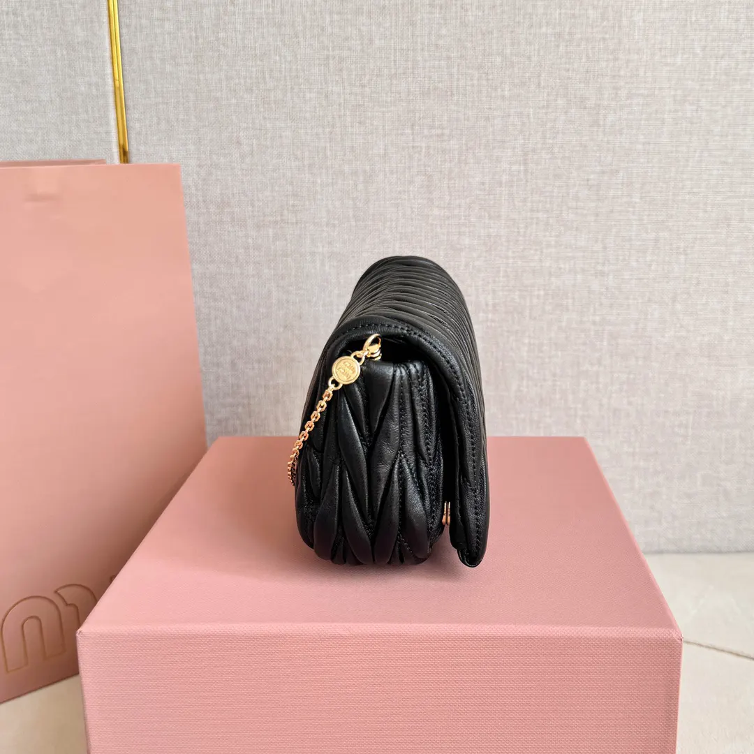 Miu 羊皮 鏈條包 精致鏈條款
