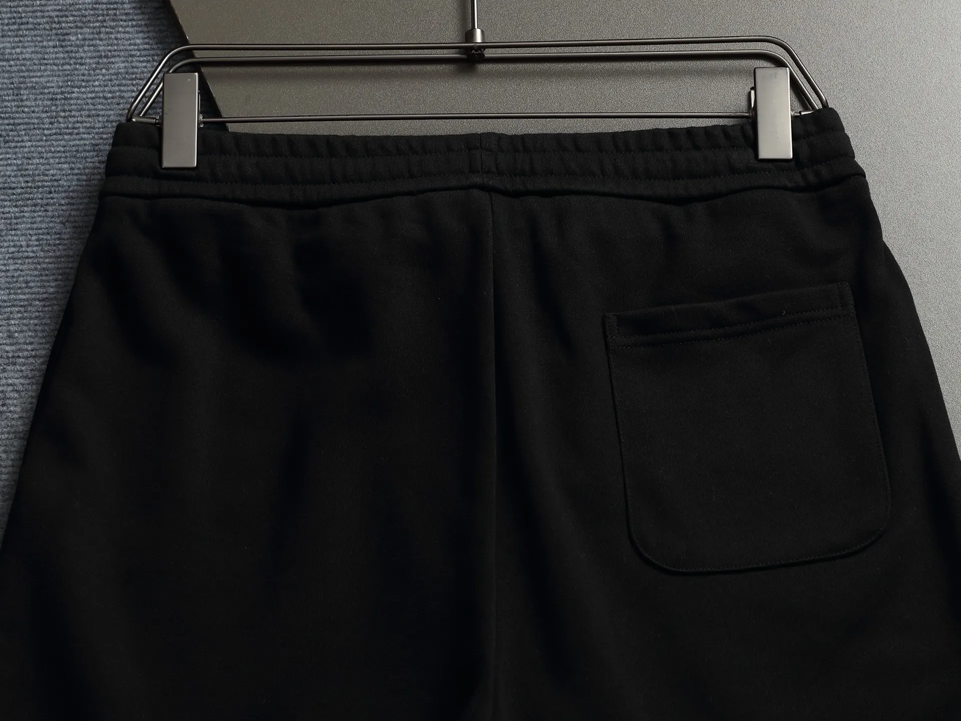 Balenciaga 黑色 皮革 T恤(數字10)