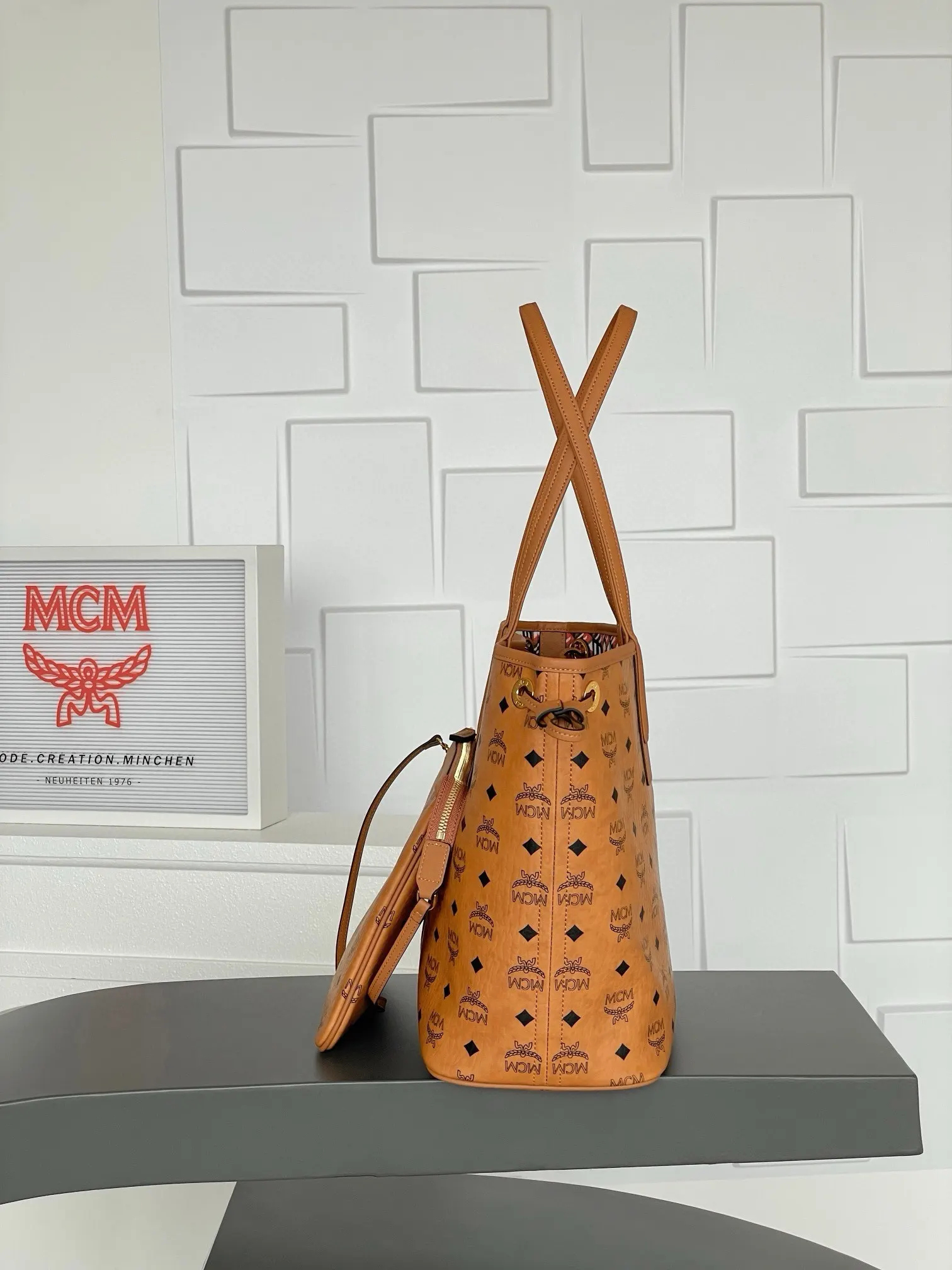 棕色 皮革 MCM 渠道 ce 手拿包 精致手拿款