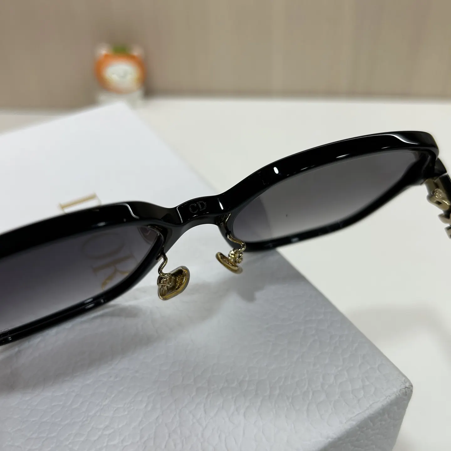 Dior 棕色方框太阳镜 复古遮阳