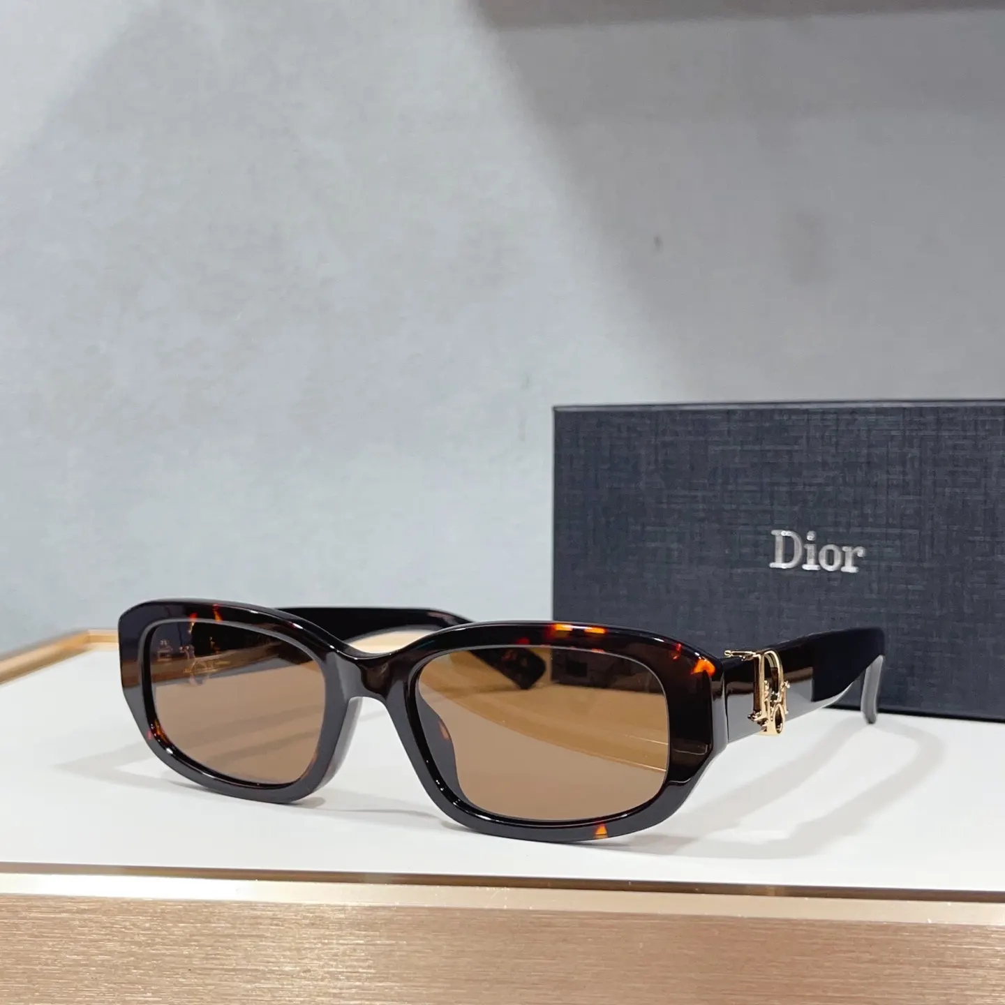 Dior 黑色渐变方框太阳镜 复古墨镜