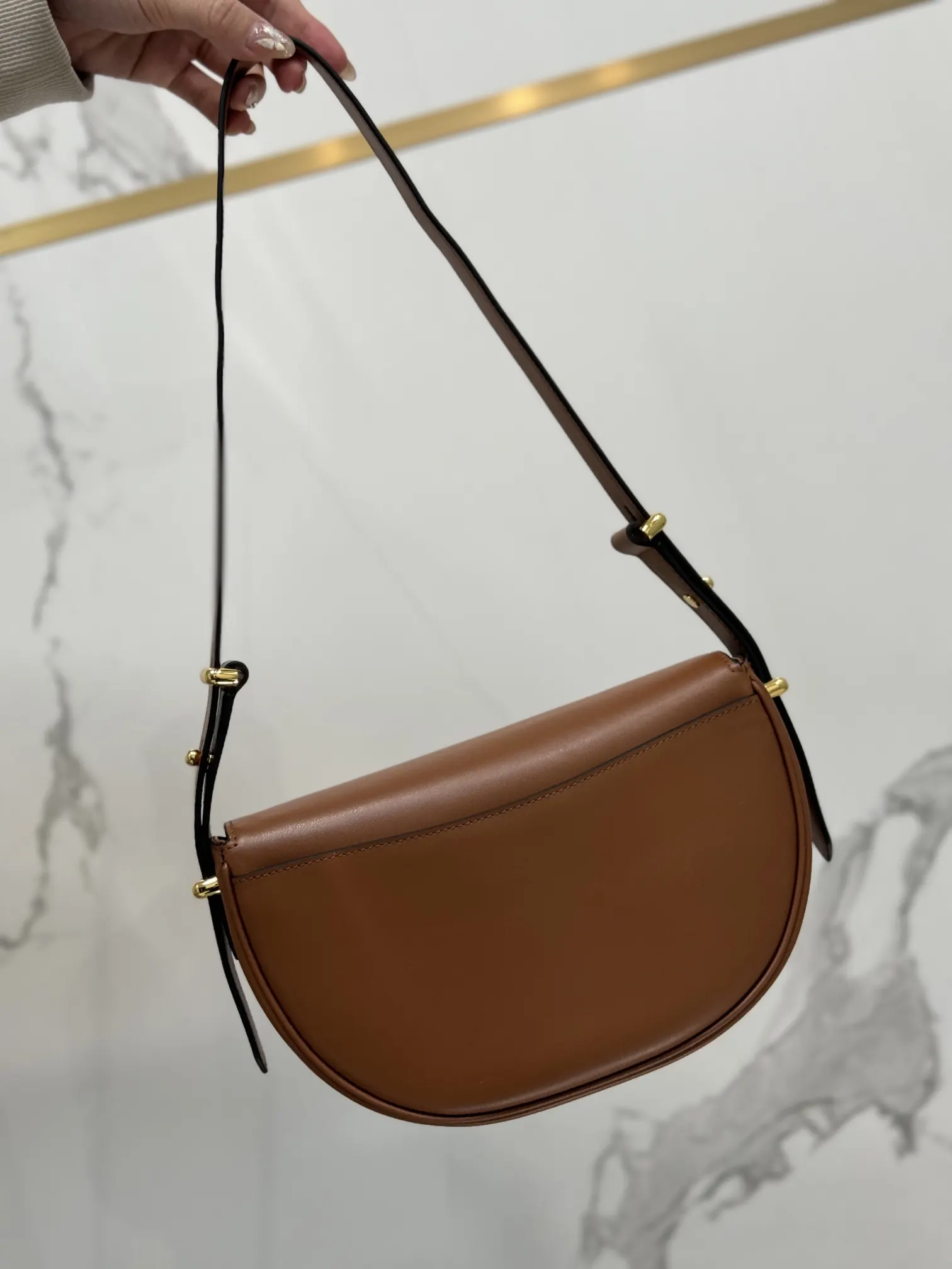 Prada 牛皮 羊皮 斜挎包