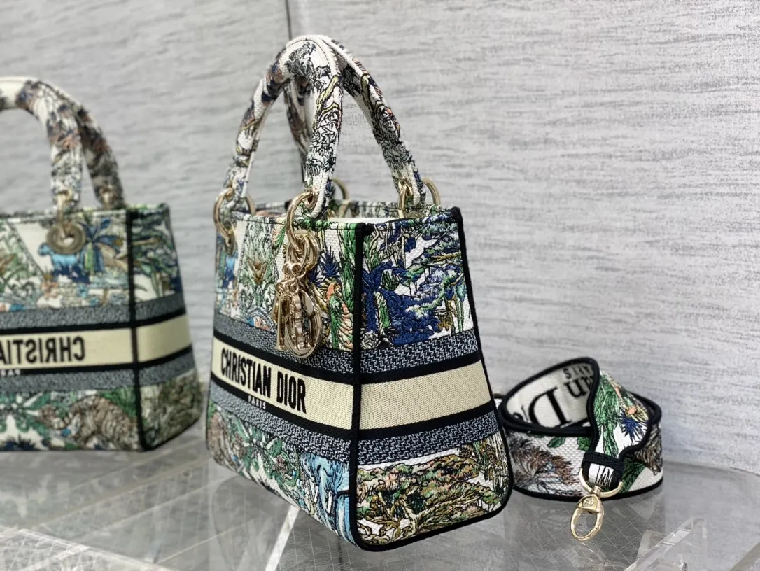 Fashion Item Travel