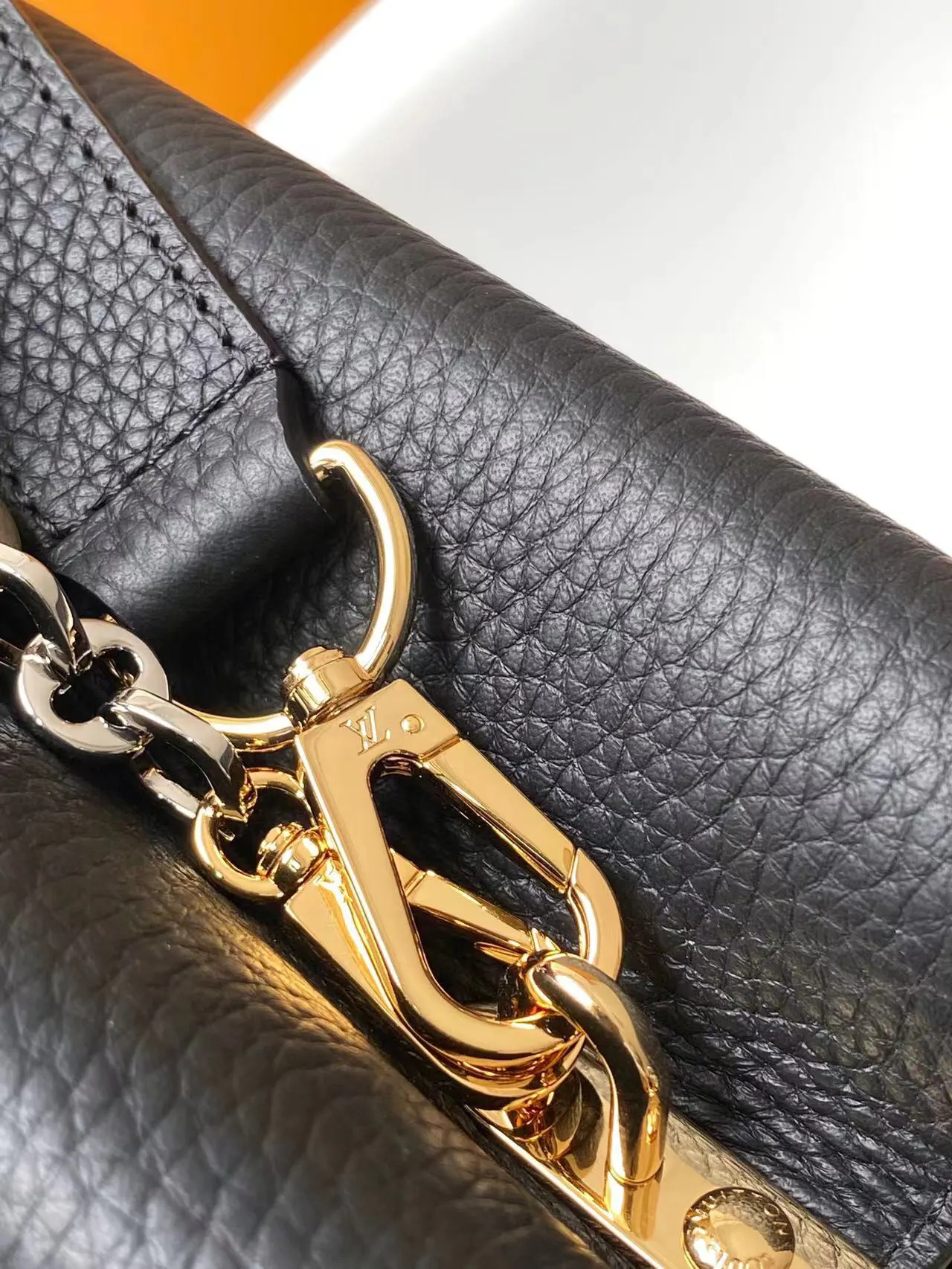 LV Capucines 黑色 米白 牛皮 鏈條包 精致鏈條款