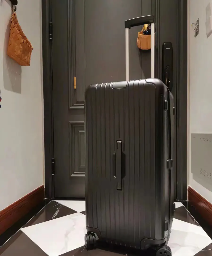 黑色 白色 Essential 系列 原Salsa的 行李箱 旅行拉杆款 轻便出行款
