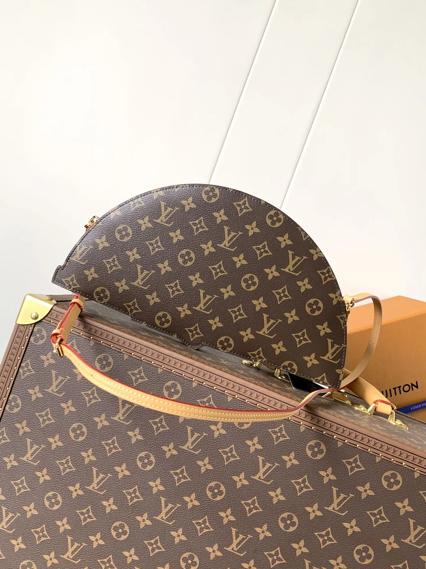 LV 牛皮 Fan 手袋取材 Mo收纳包 旅行收纳款