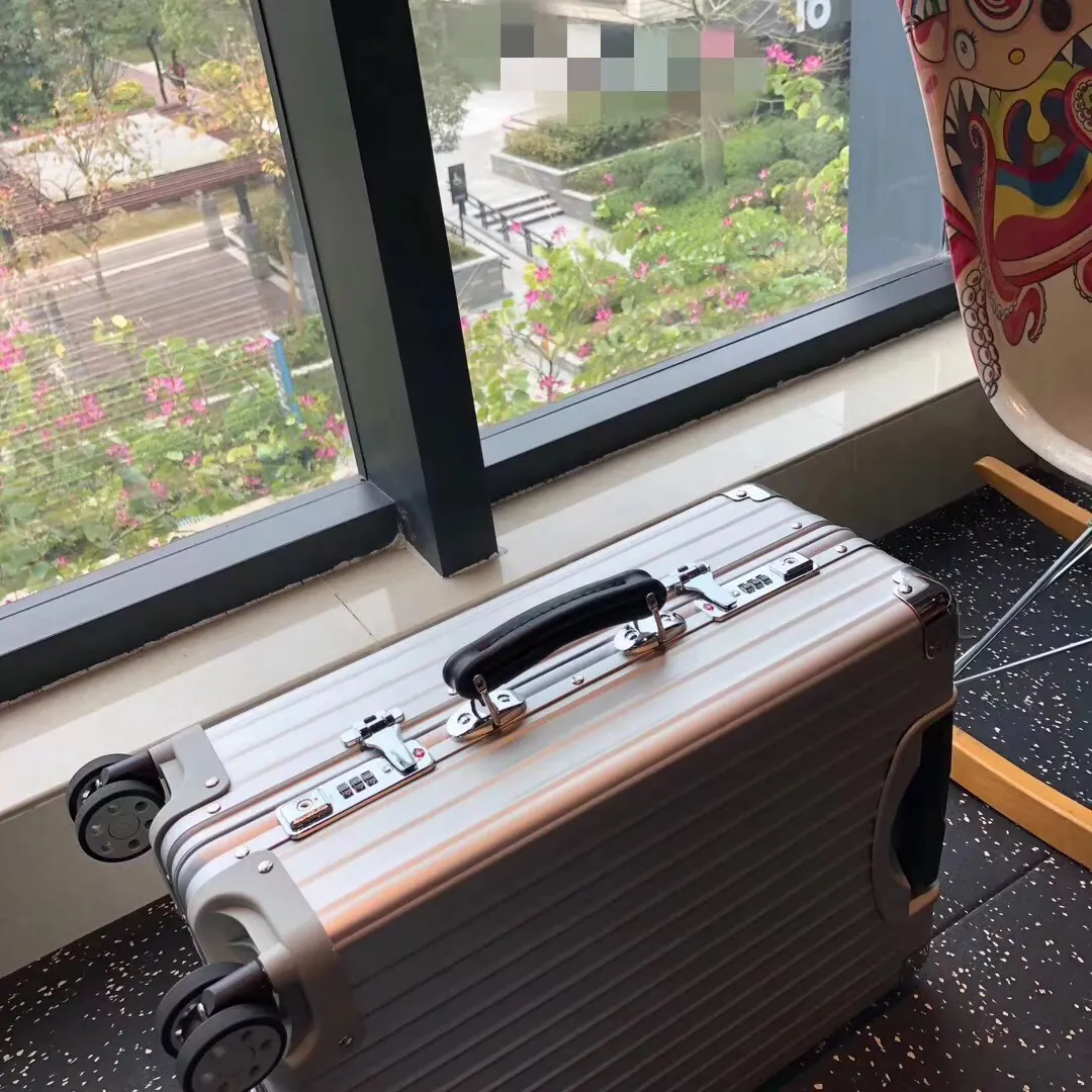 黑色 银色 复古全铝镁合金登机箱 行李箱 托运箱 旅行箱 旅行拉杆款 轻便出行款