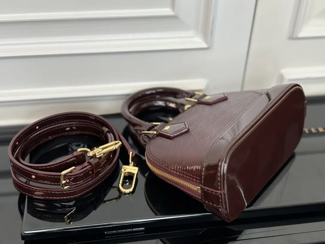 LV Alma 紅色 酒紅 皮革 收納包 旅行收納款