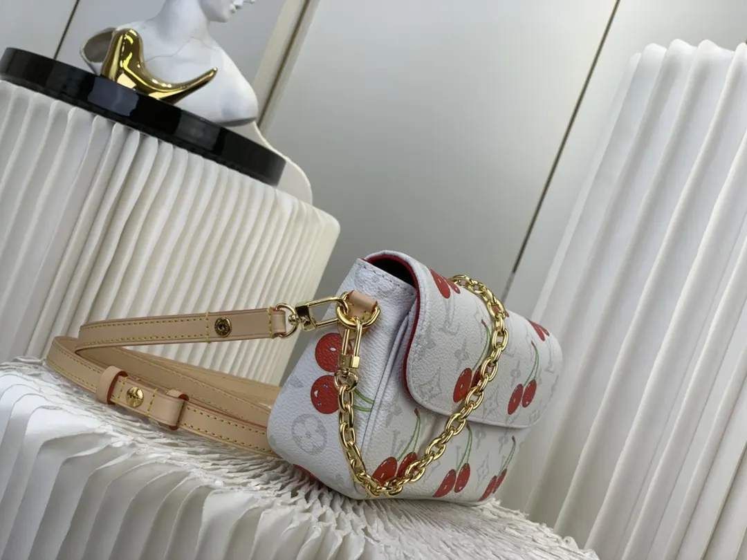 LV 白色 帆布 链条包 精致链条款