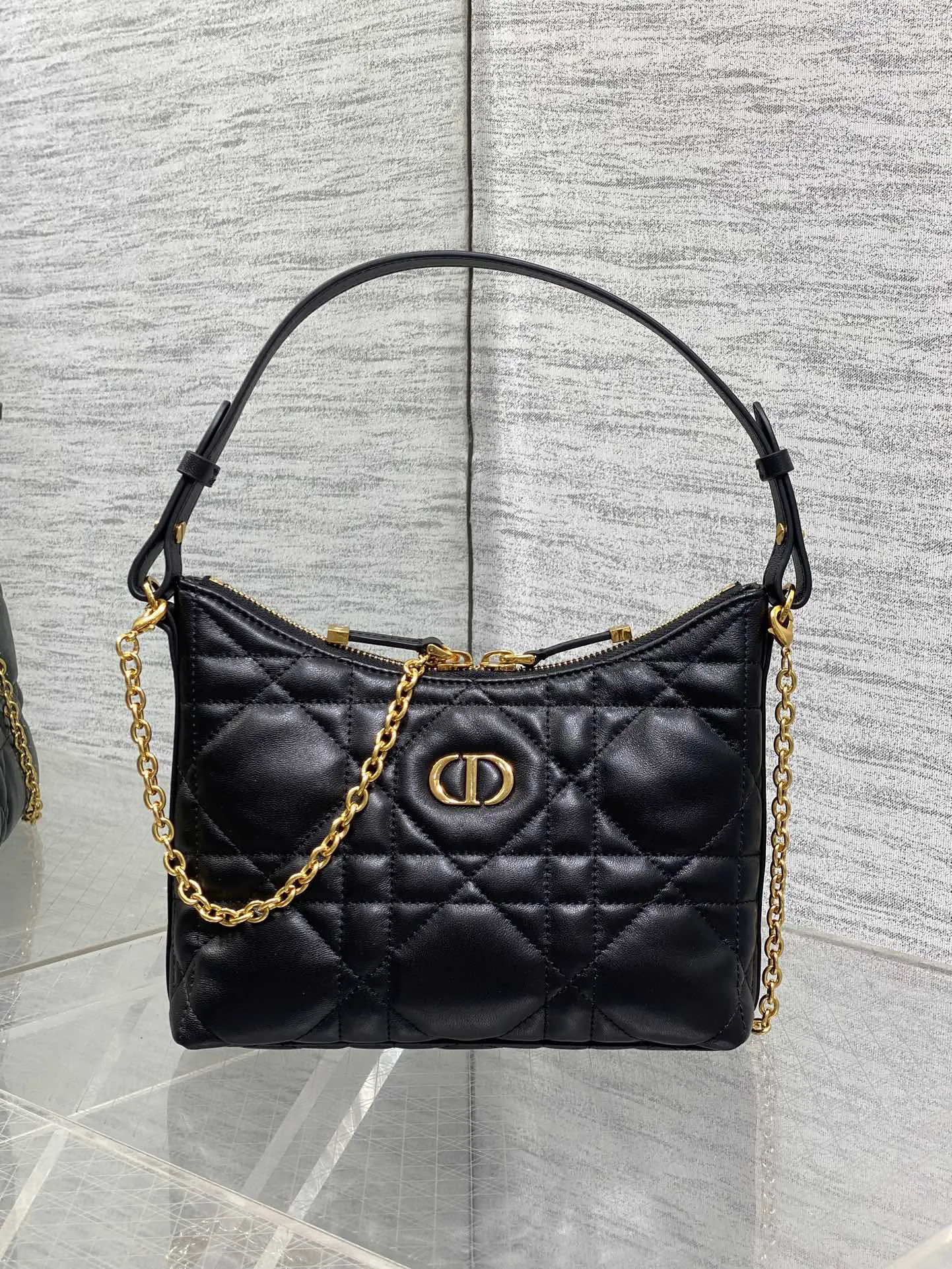 Dior 黑色羊皮链条腋下包 单肩款