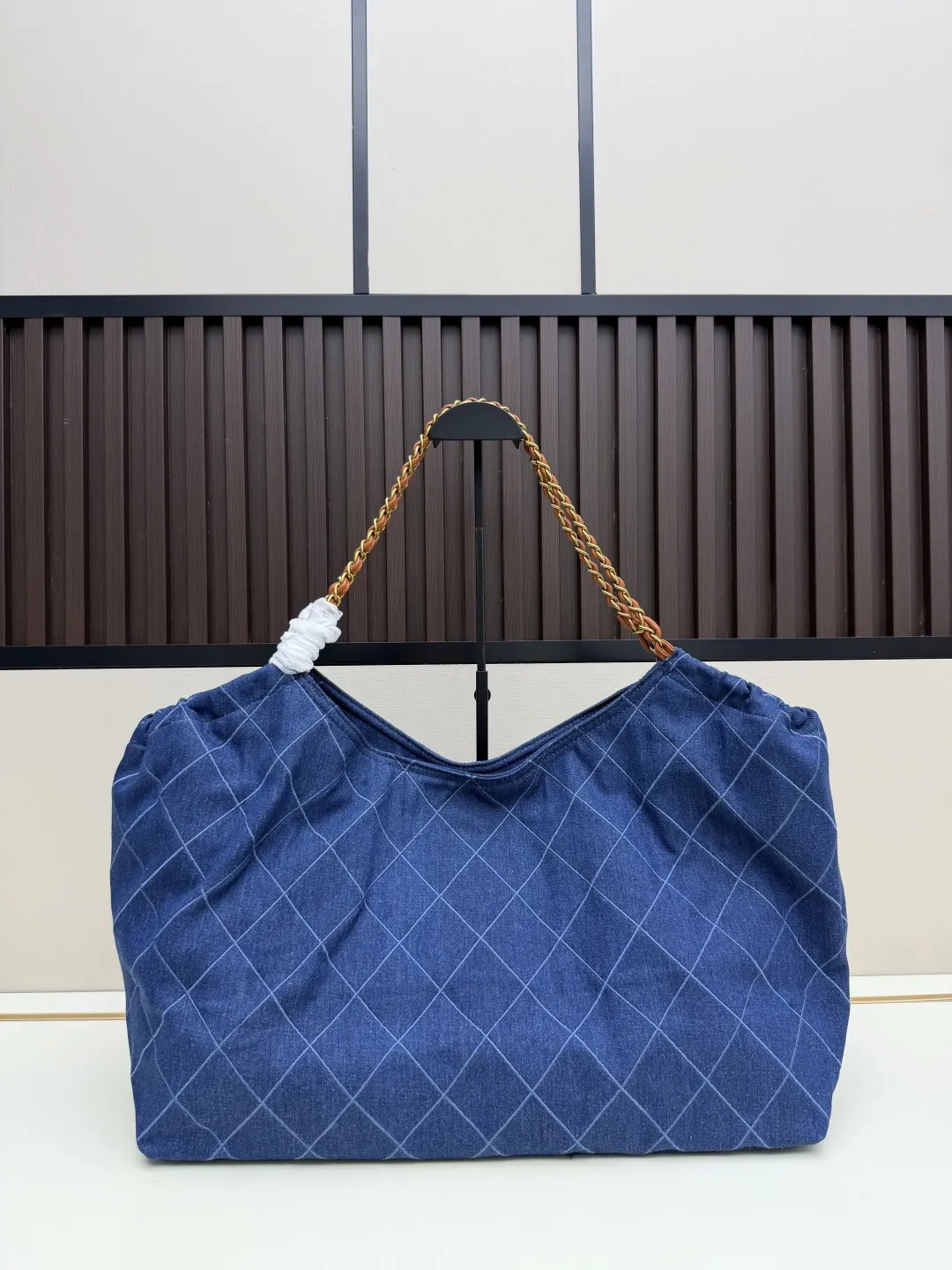 CHANEL 滩包温柔承包整个春夏的松弛感 抽绳托特自带慵懒滤 托特包 大容量托特款
