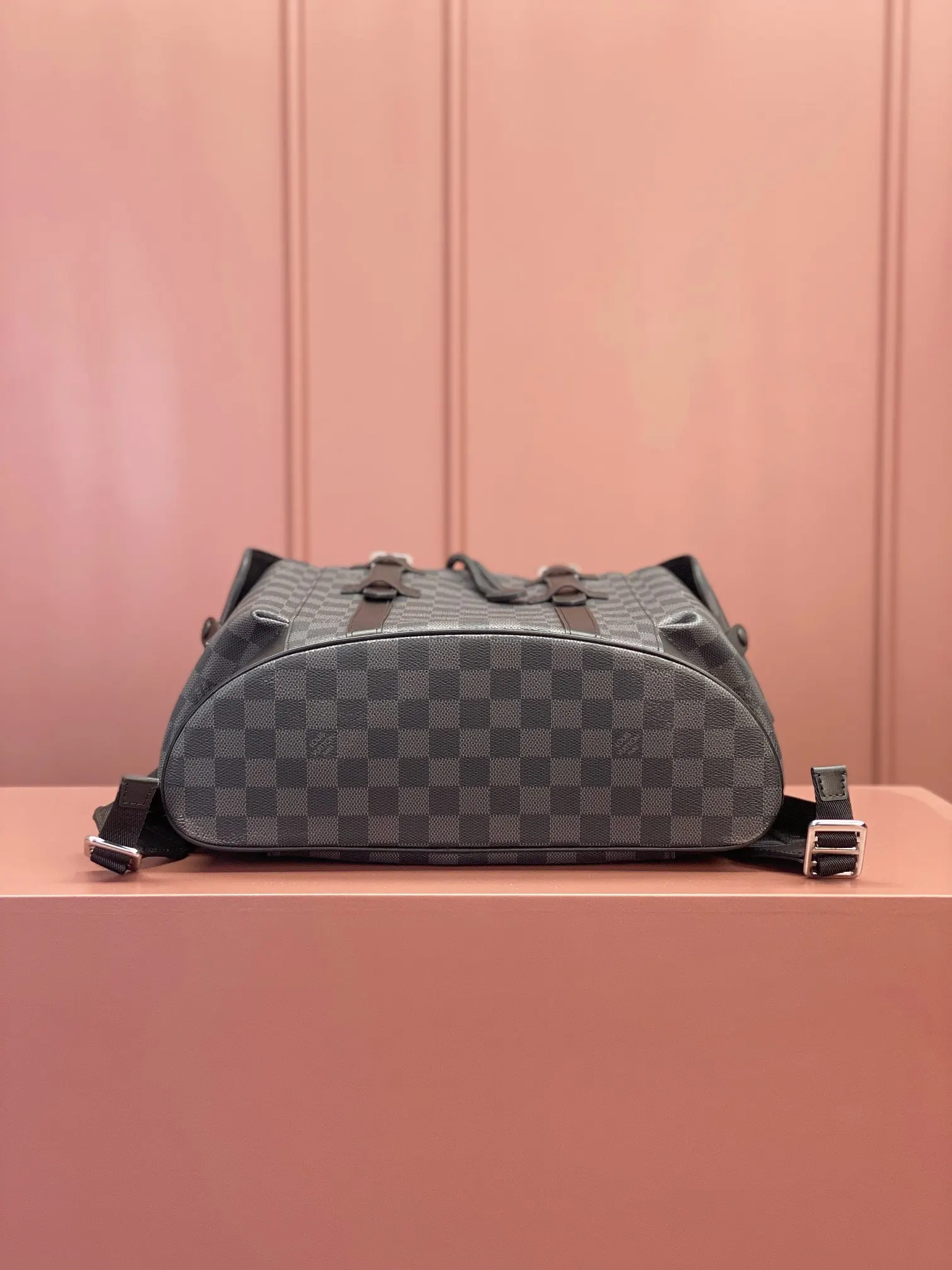 Christopher 中号雙肩包 实用雙肩款