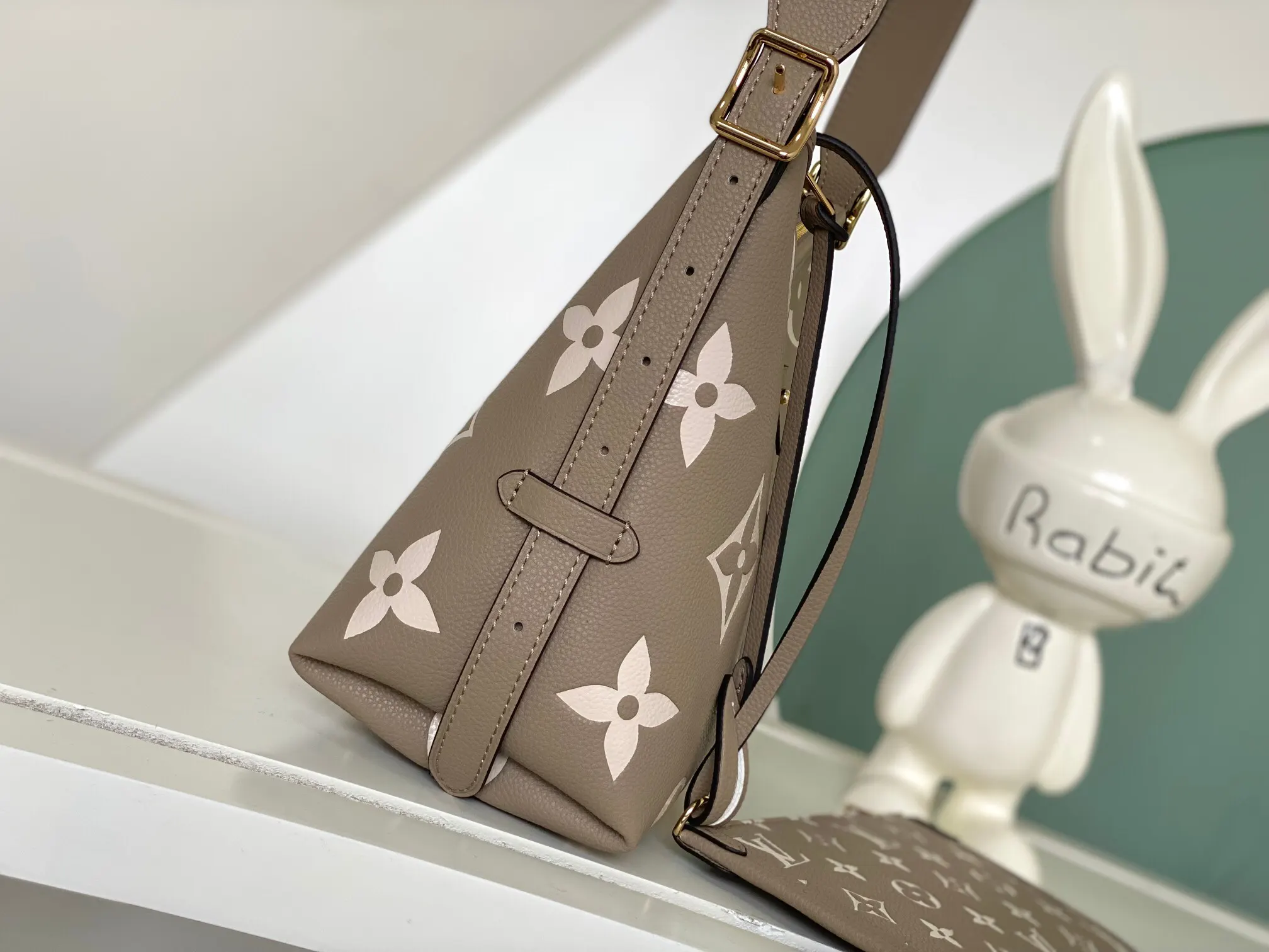 CarryAll 卡其 Mo手拿包 精致手拿款