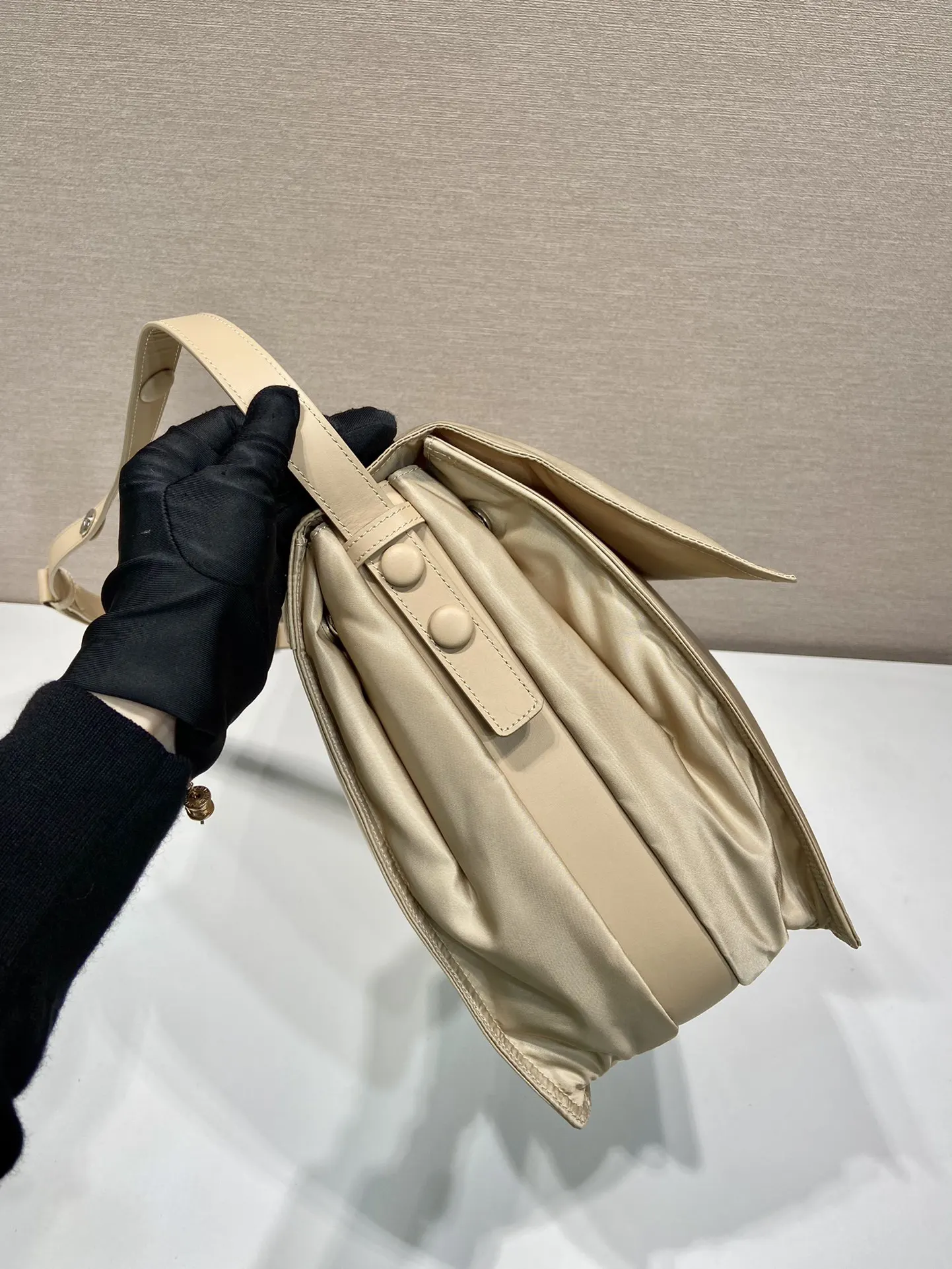 尼龍 斜背包 輕便斜挎款