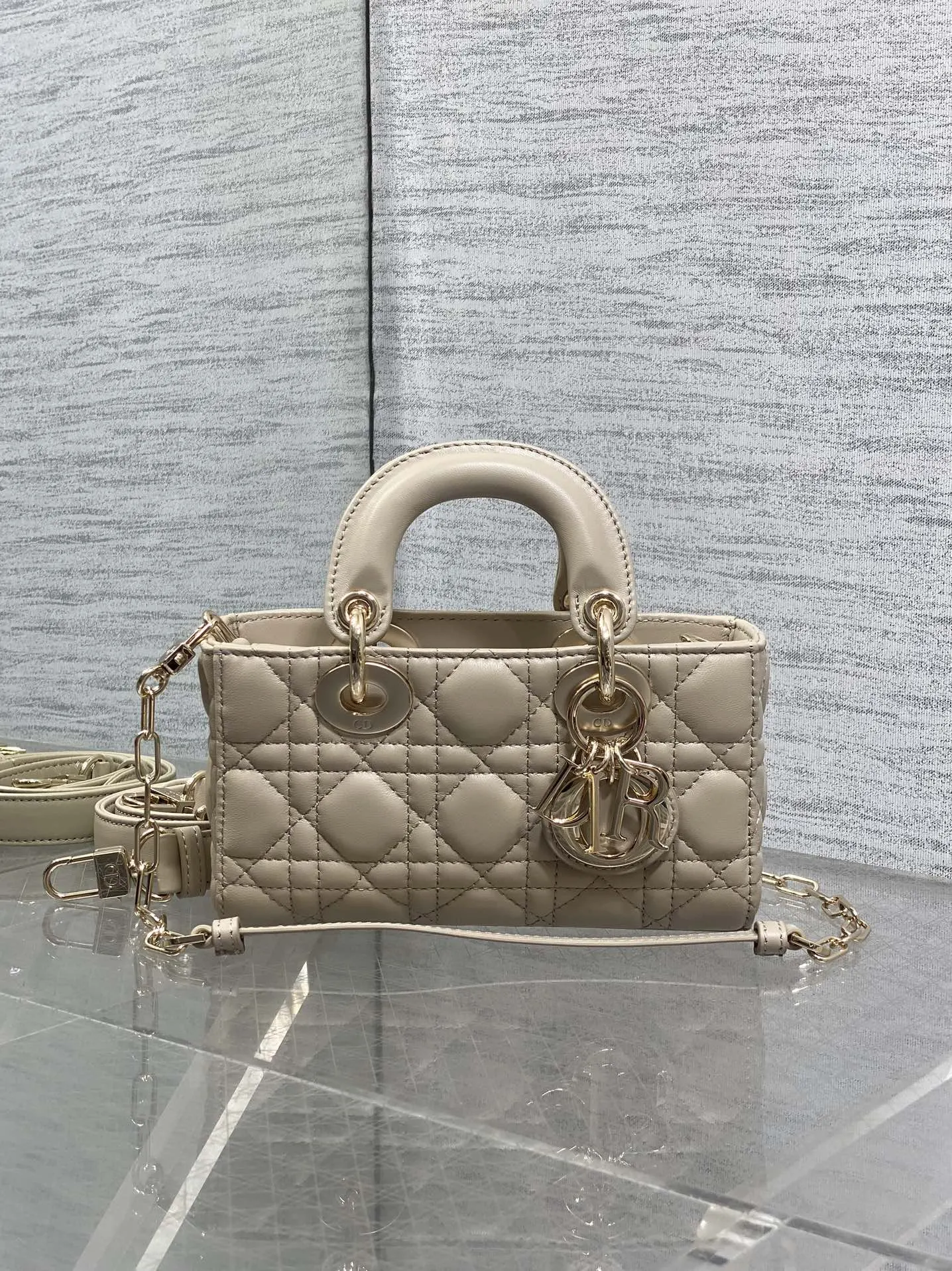 Dior 羊皮 进口 羊皮横款戴妃包 皮内里 羊筋D jo 手提包 通勤手提款