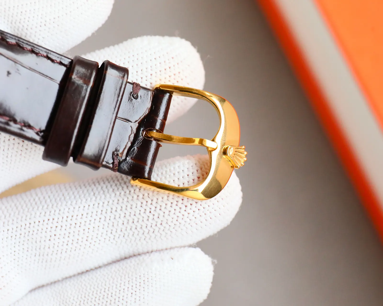 Watch Classic Leather