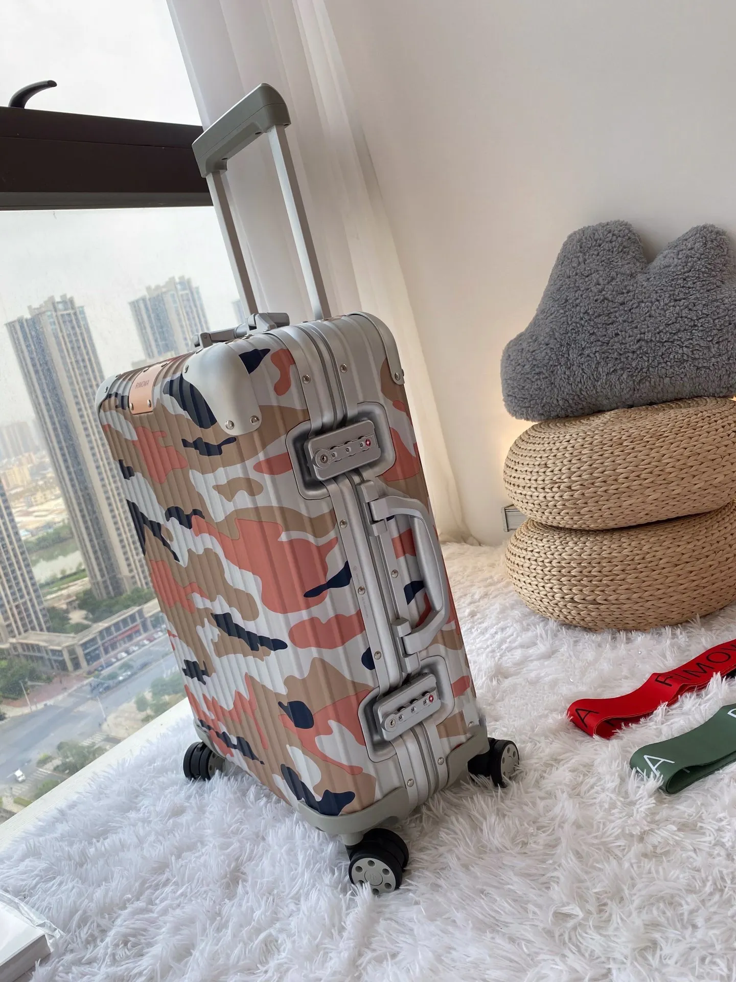 粉色 綠色 Rimowa 日默瓦行李箱 拉杆箱 全鋁镁合金 准备 旅行拉杆款 輕便出行款