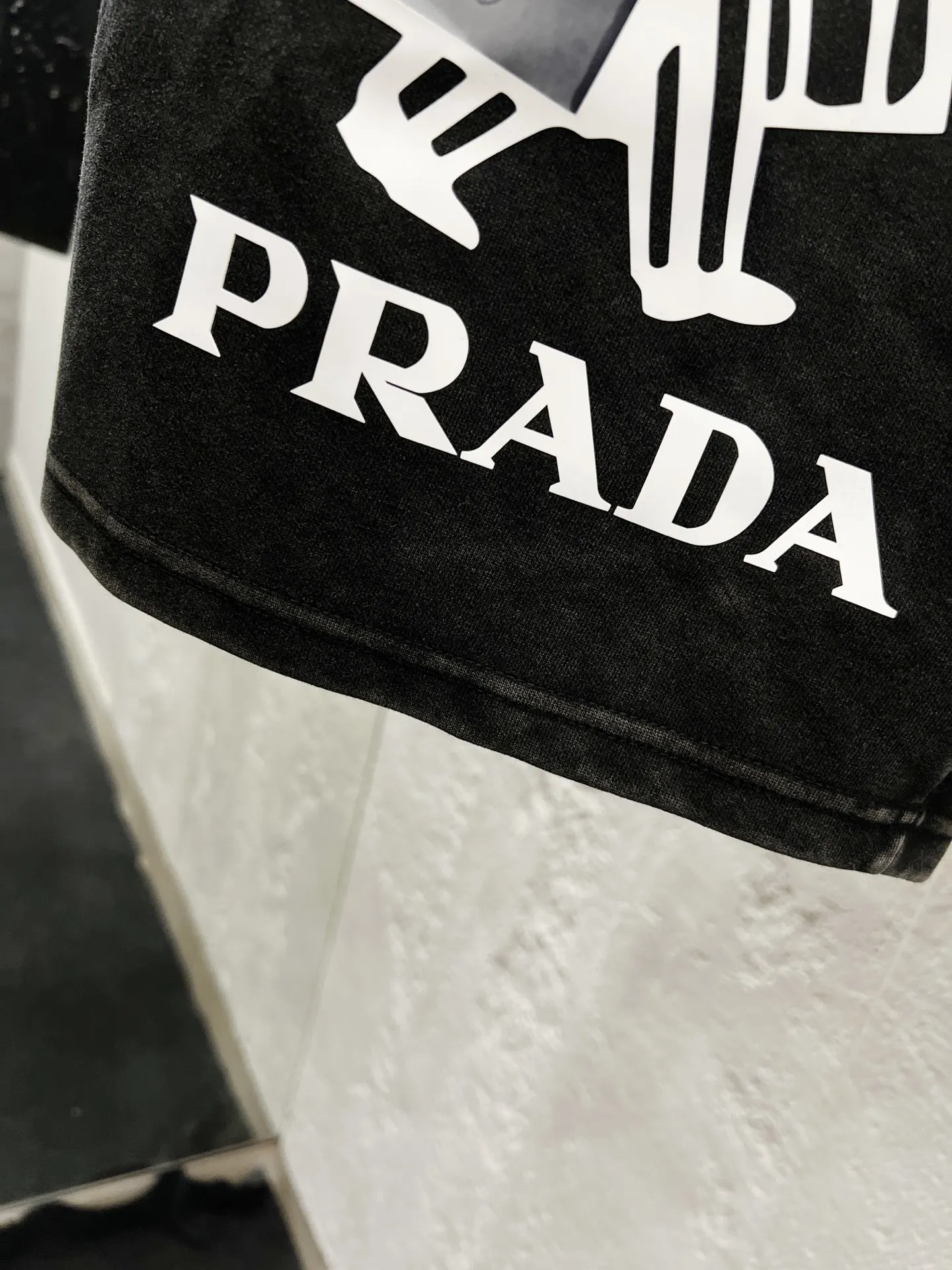 PRADA 短裤 休闲宽松款
